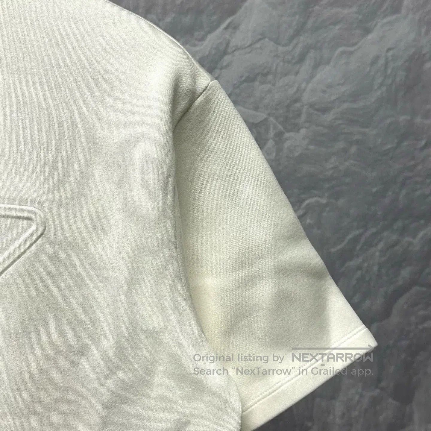 Prada prada embossed logo short sleeve t-shirt. Size US M / EU 48-50 / 2 - 3 Thumbnail