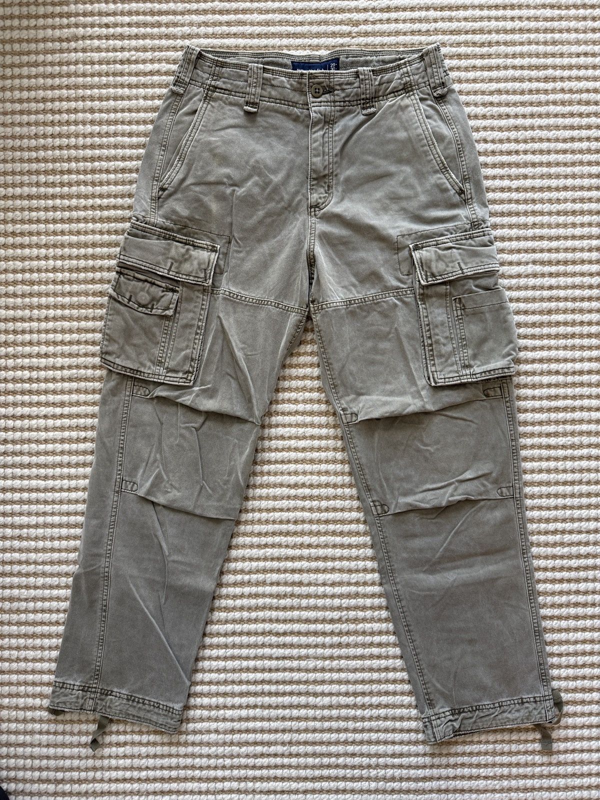 Abercrombie & Fitch Olive Cargo Pants (29W × 30L) Size US 29 - 1 Thumbnail