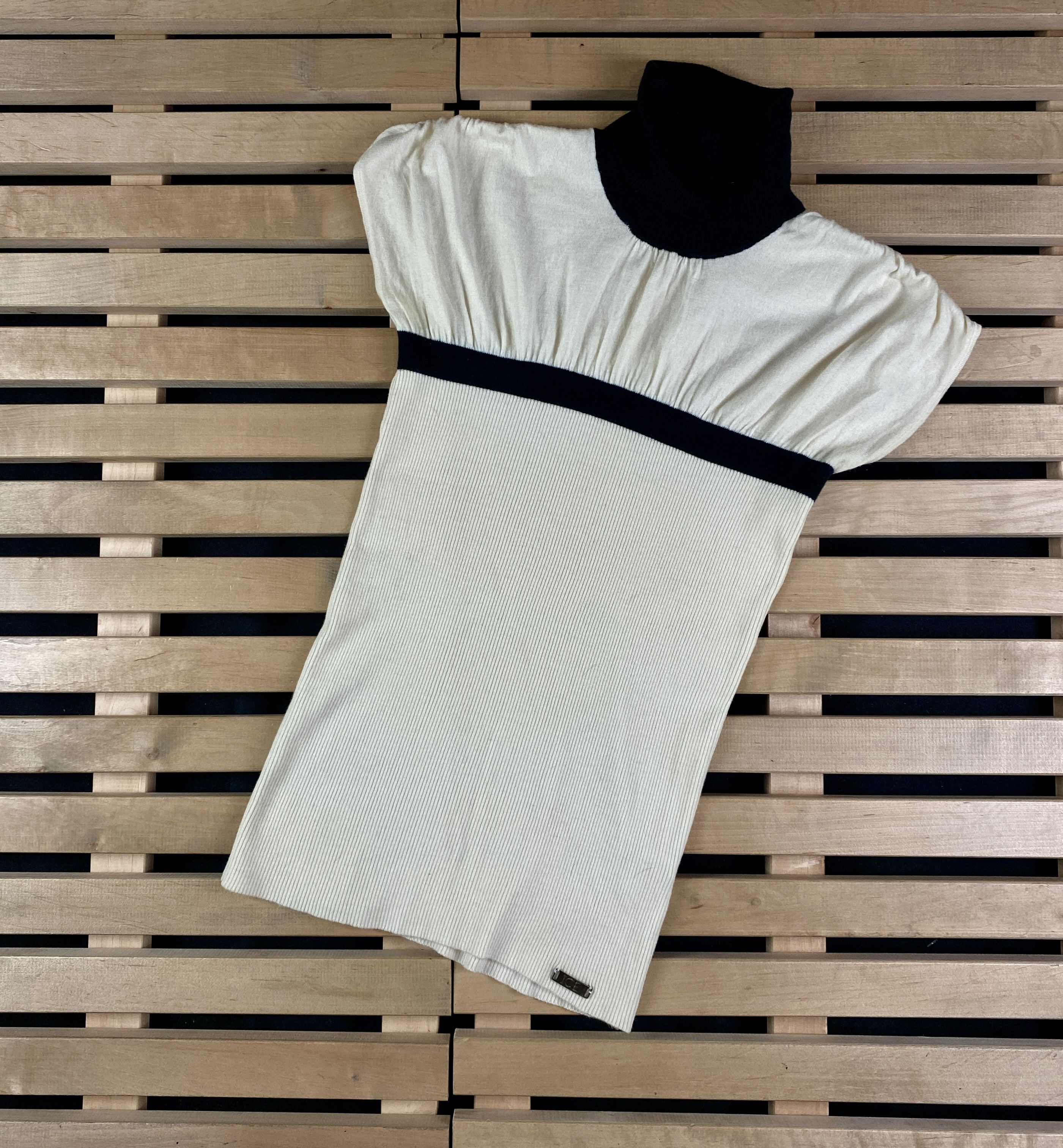 Iceberg Women’s Jumper T-Shirt Iceberg Vintage Size S Size S / US 4 / IT 40 - 1 Thumbnail