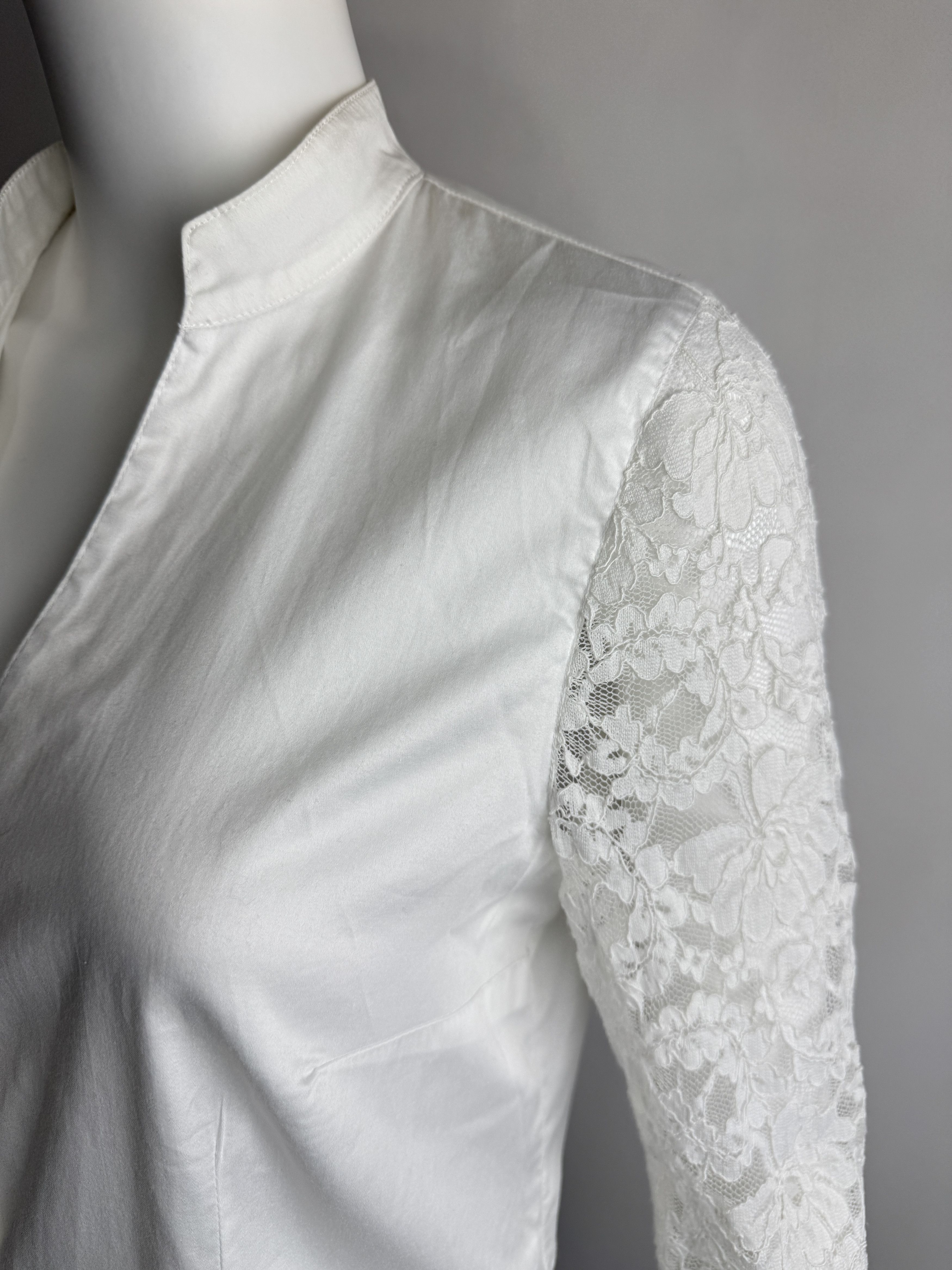 Other × Vintage WALDORFF women’s Austrian lace sleeve blouse Size S / US 4 / IT 40 - 9 Thumbnail