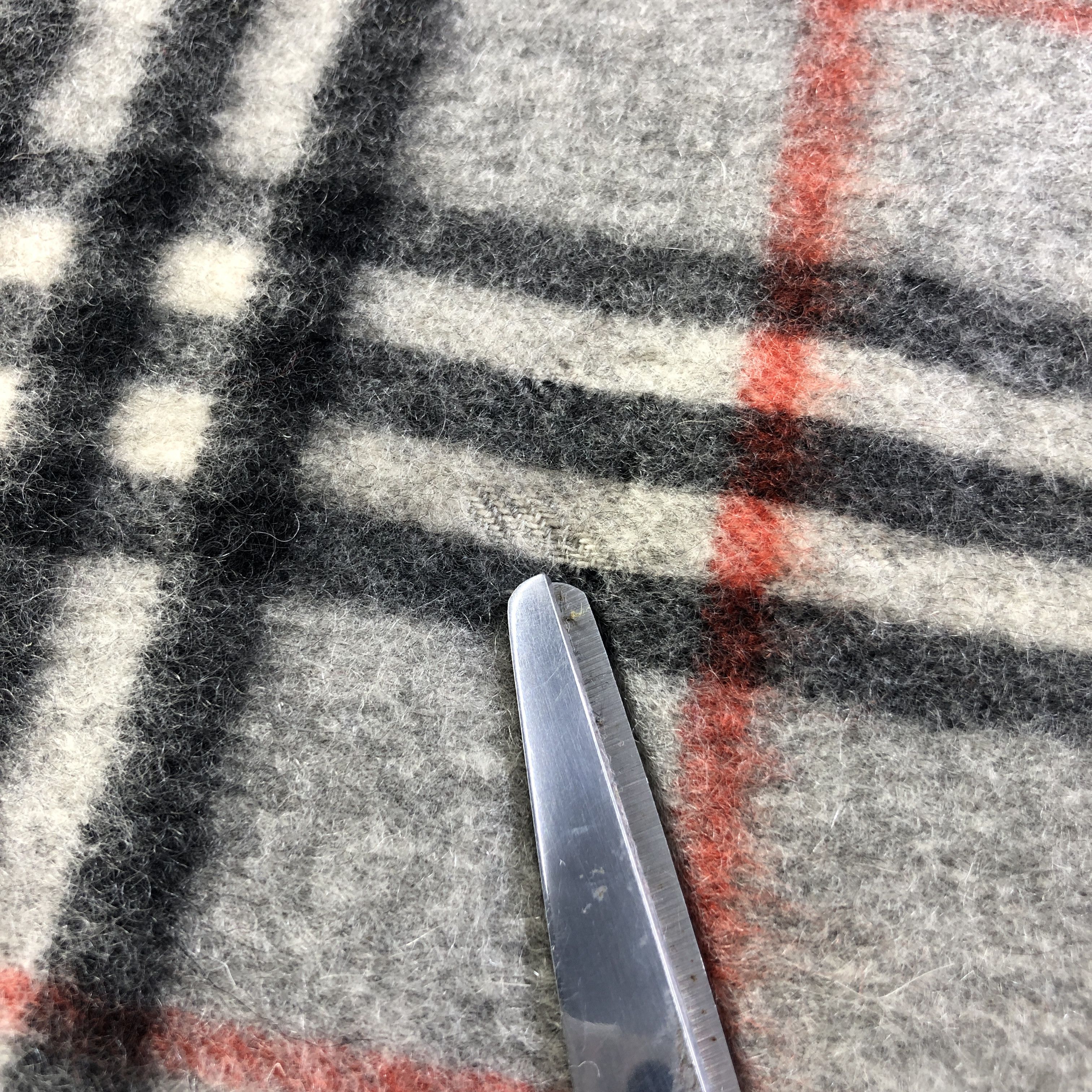 Burberry Burberry Nova Check Cashmere Scarf Muffler V2690 Size ONE SIZE - 12 Thumbnail
