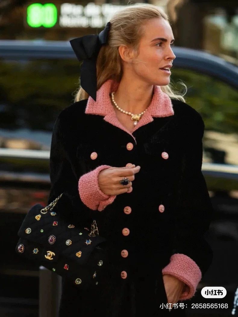 Chanel Chanel 22B pink collar black velvet mid-length jacket Size XS / US 0-2 / IT 36-38 - 7 Thumbnail