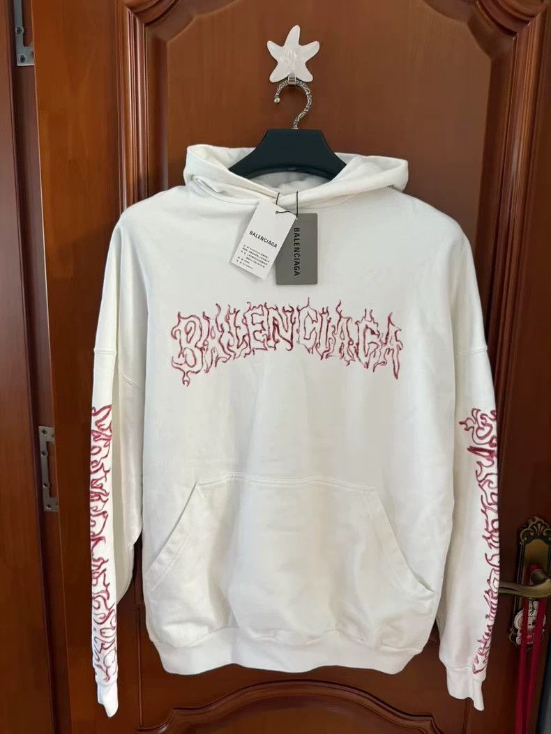 Balenciaga Balenciaga Flame the Year of the Loong defines sweater whi Size US S / EU 44-46 / 1 - 1 Thumbnail
