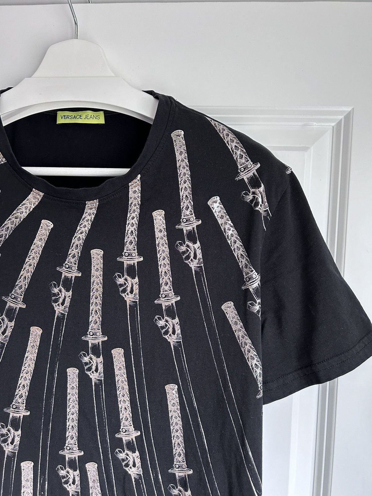 Versace Versace Luxury Versace Jeans Couture Size US M / EU 48-50 / 2 - 2 Thumbnail