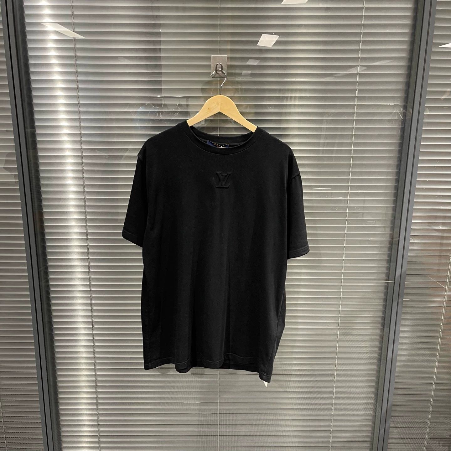 Louis Vuitton LV embossed monogram short tee XXL 99 new #11734 Size US XXL / EU 58 / 5 - 1 Thumbnail