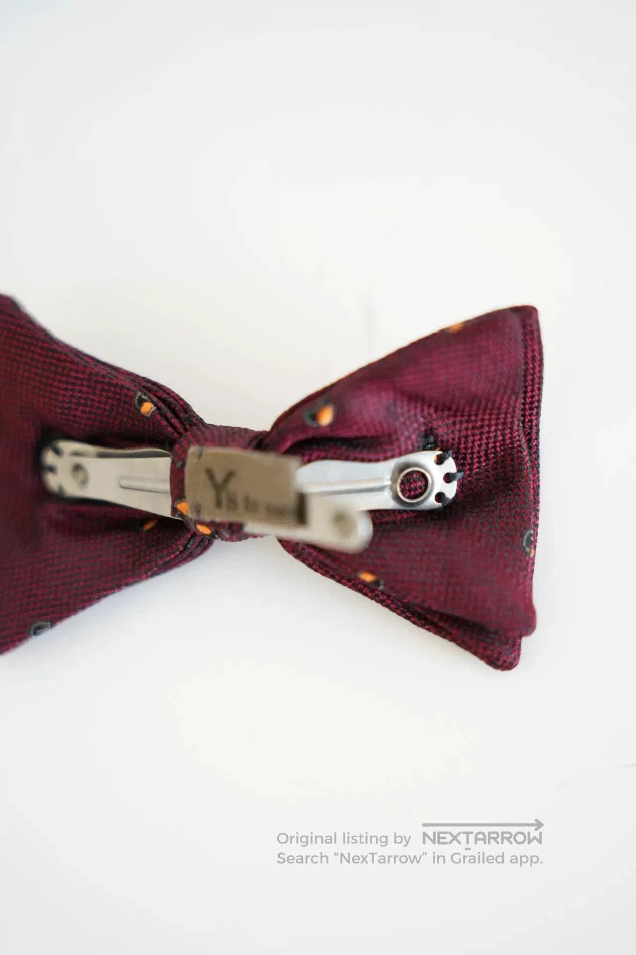 Y's for Men burgundy silk bow tie by yohji yamamoto. Size ONE SIZE - 4 Thumbnail