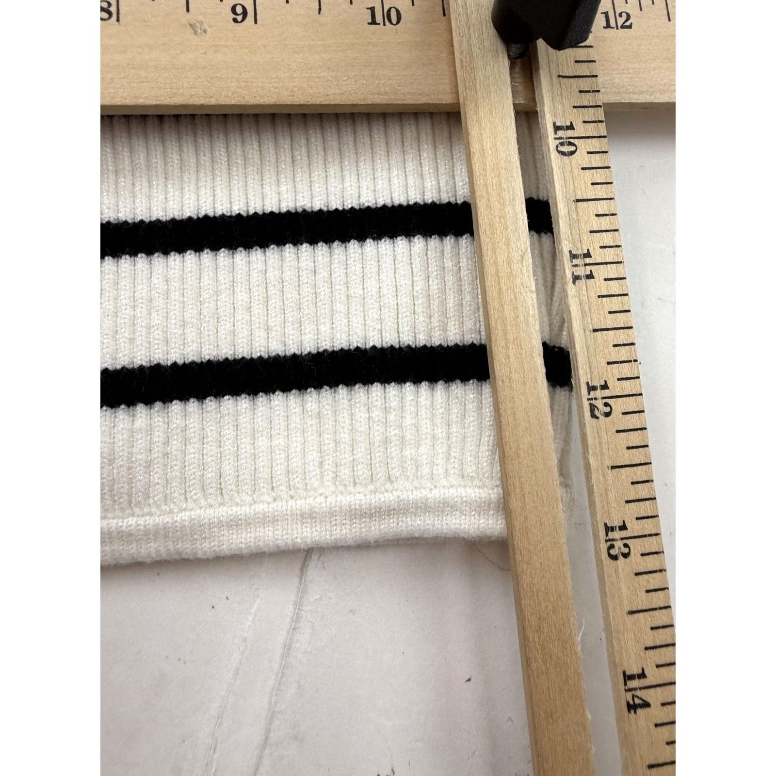 Hunter VINTAGE Hunter & Brown Sweater Vest Womens XS White Stripe Ribbed Knit Cropped Size XS / US 0-2 / IT 36-38 - 7 Thumbnail