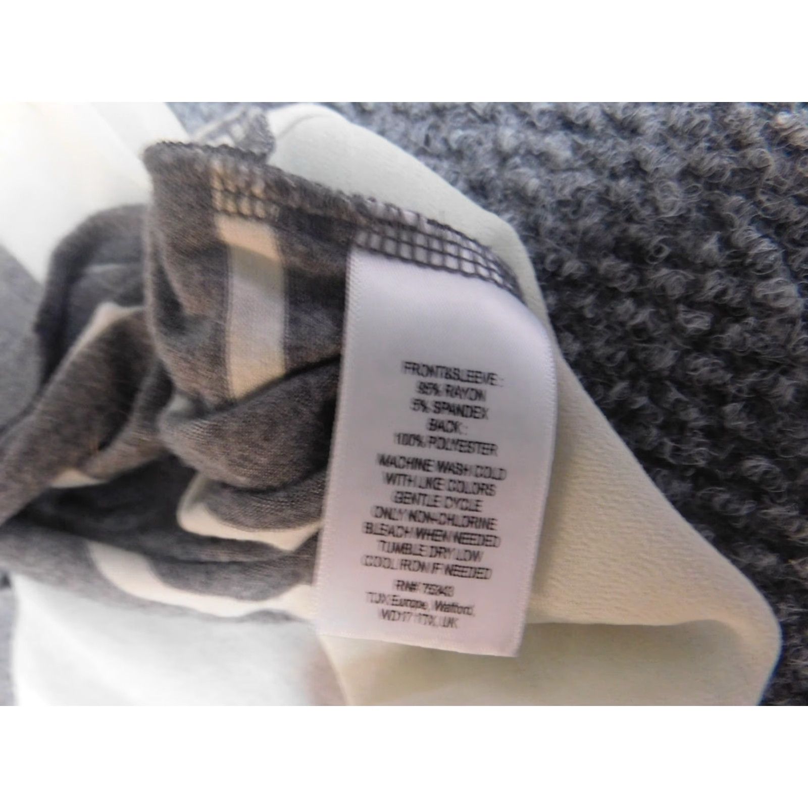 Cynthia Rowley Cynthia Rowley Blouse M Gray Striped Rayon Crew Neck Long Sleeve Cap Sleeve Casual Regular Women M Size M / US 6-8 / IT 42-44 - 6 Thumbnail