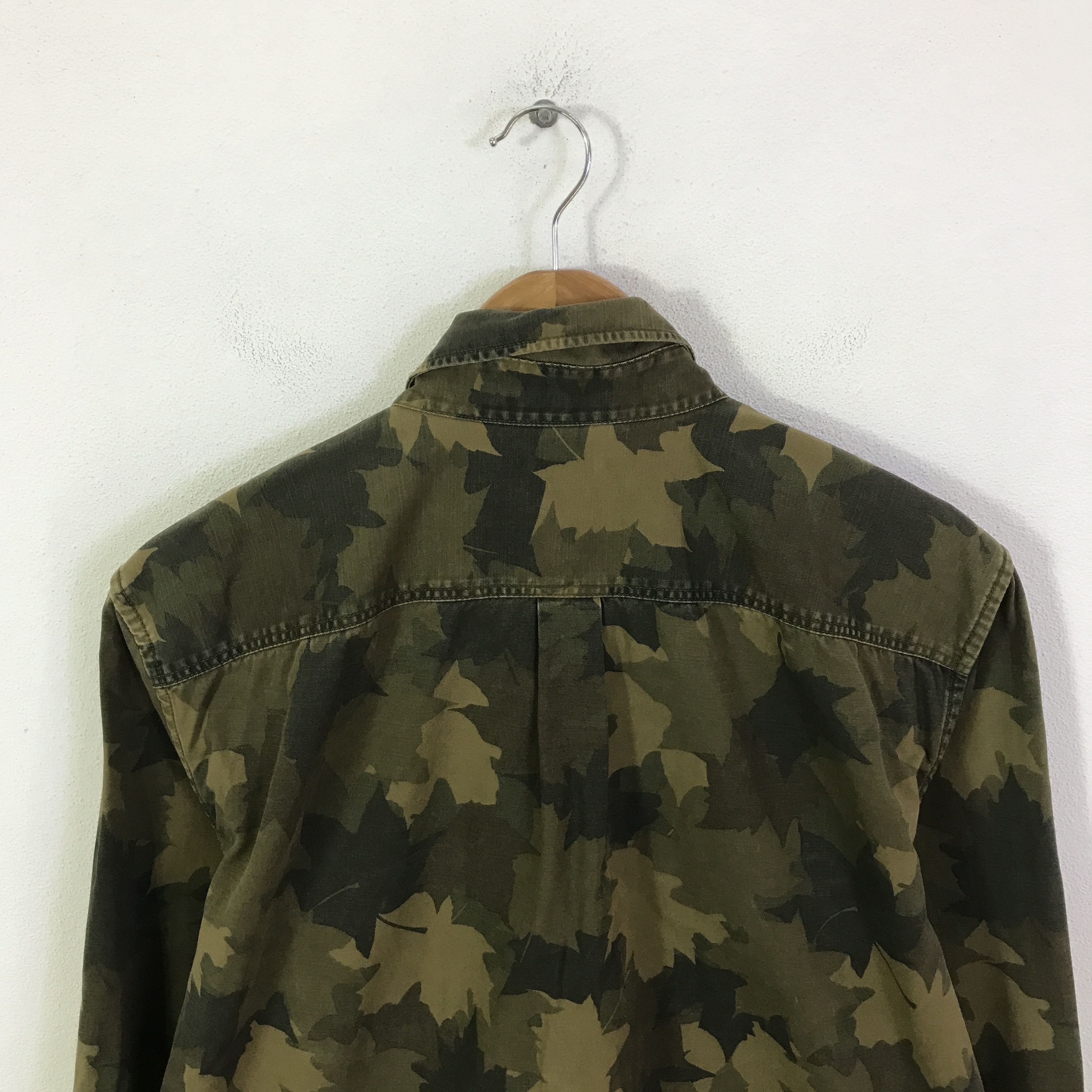Gap Gap Camo button up shirt K116B13 Size US L / EU 52-54 / 3 - 4 Thumbnail