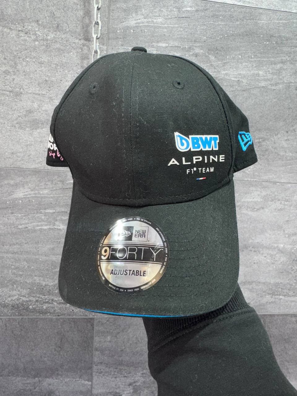 Formula 1 × New Era New Era Alpine Racing F1 9FORTY Team Hat Black Cap Size ONE SIZE - 1 Thumbnail