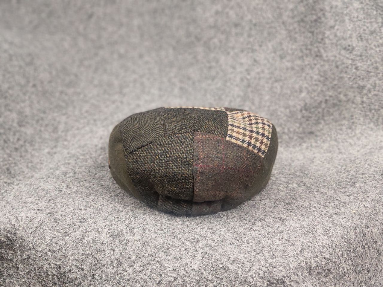 Harris Tweed Vintage 90's Heritage Harris Tweed Patchwork flat cap hat Size ONE SIZE - 5 Thumbnail