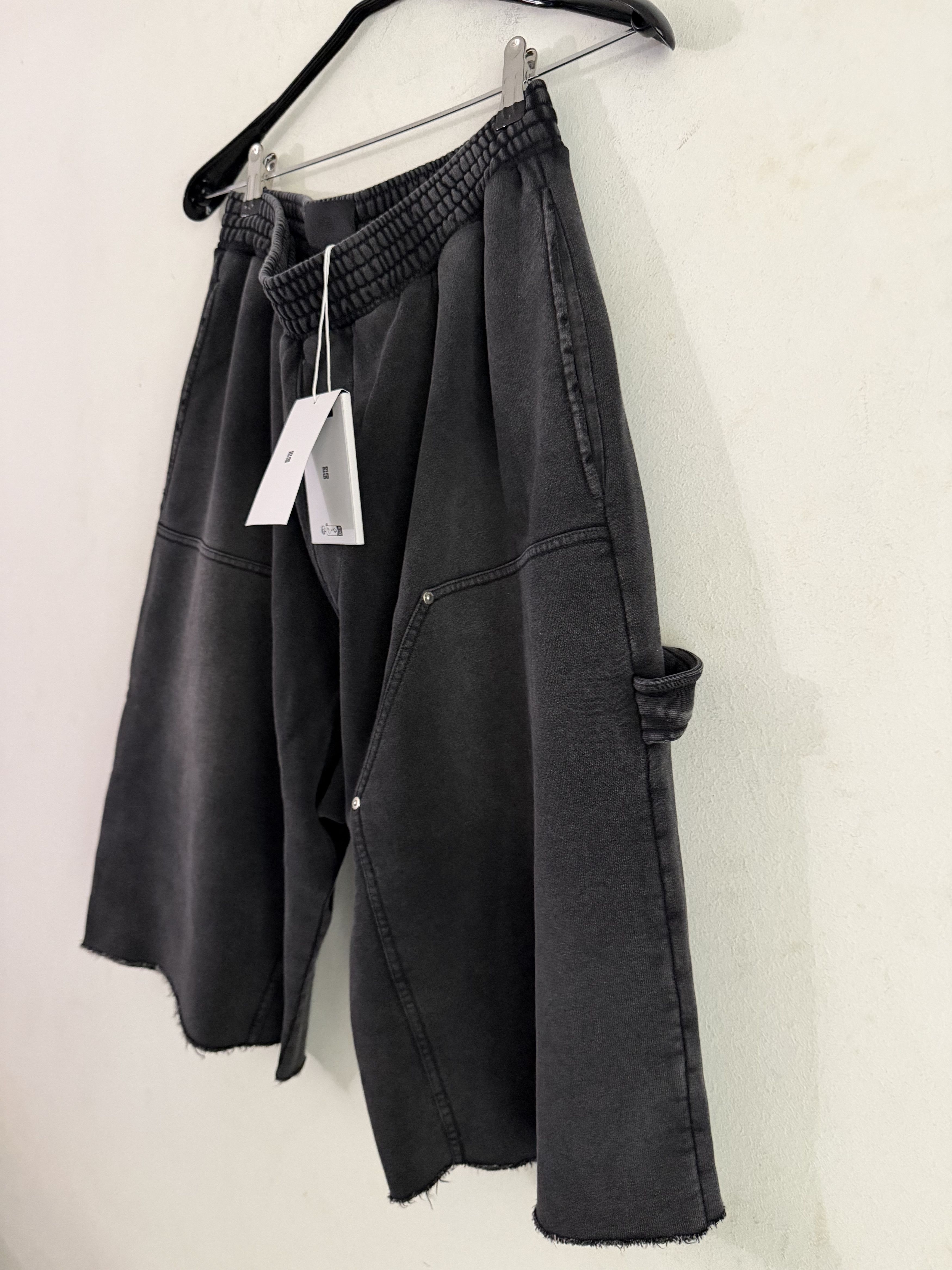 Givenchy Oversized Faded Black Carpenter Shorts Size US 30 / EU 46 - 4 Thumbnail