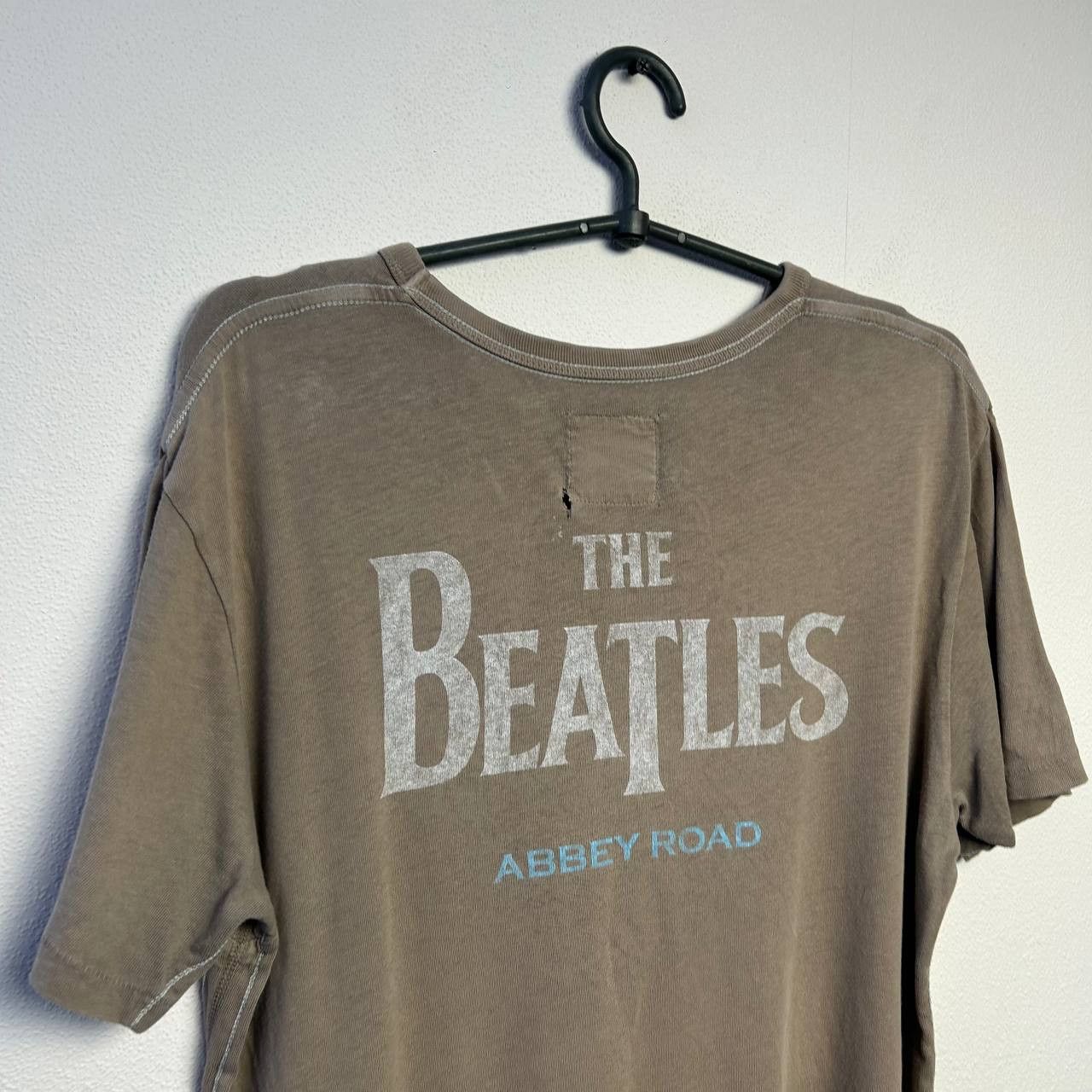 Band Tees Vintage The Beatles 2000s big graphic logo rock band tee Size US M / EU 48-50 / 2 - 11 Thumbnail