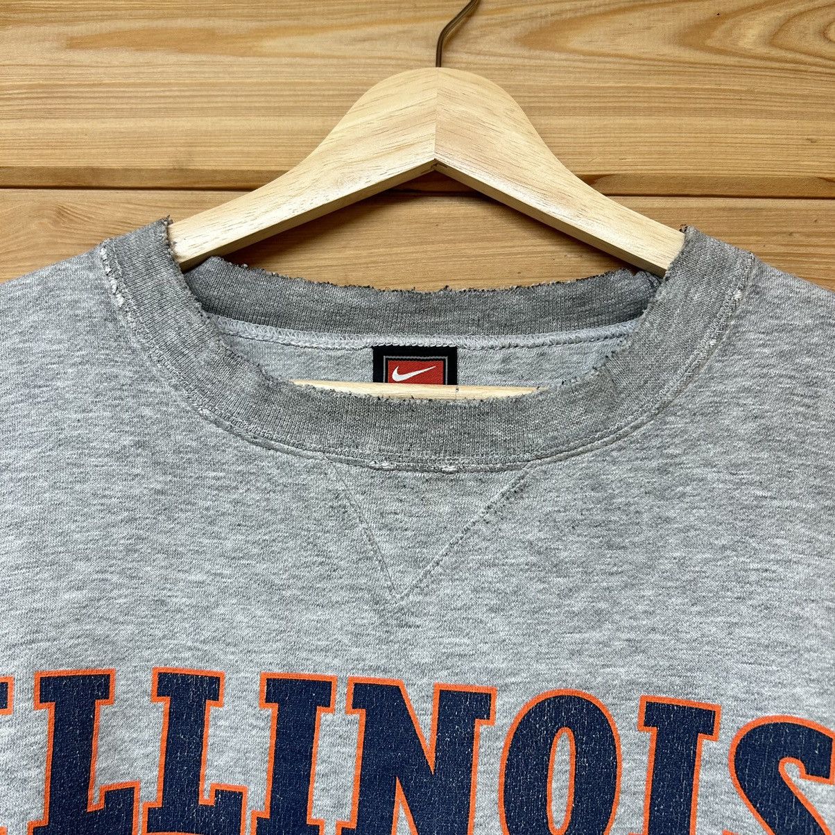 Nike Vintage Illinois Basketball Nike Team Distressed Sweatshirt Size US XXL / EU 58 / 5 - 4 Thumbnail