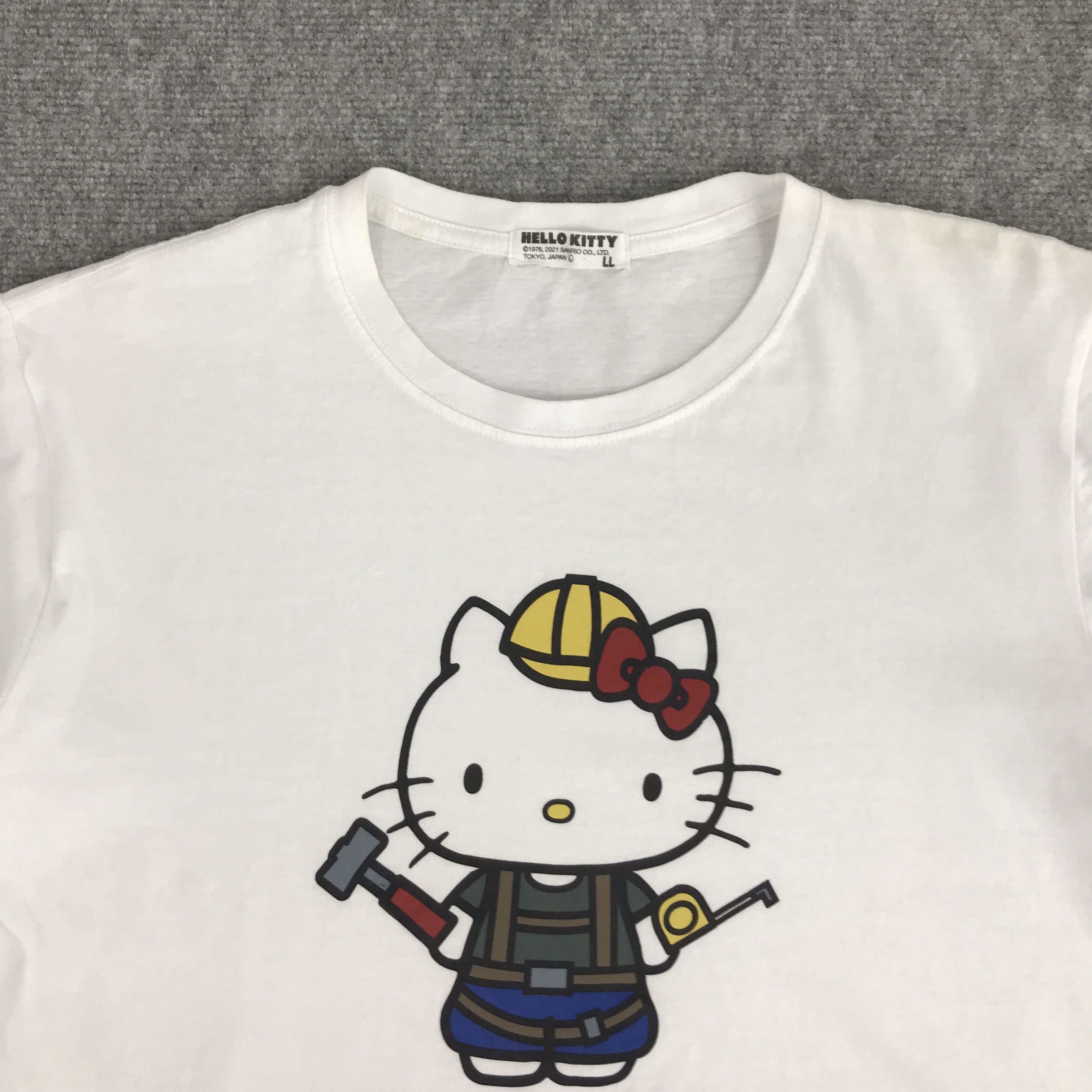 Japanese Brand VTG HELLO KITTY CARTON JAPAN TSHIRTS Size US L / EU 52-54 / 3 - 3 Thumbnail