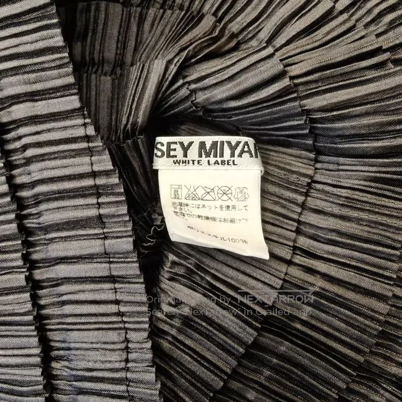 Issey Miyake Issey Miyake Black Tiered Pleated Cropped Vest Size M / US 6-8 / IT 42-44 - 4 Thumbnail