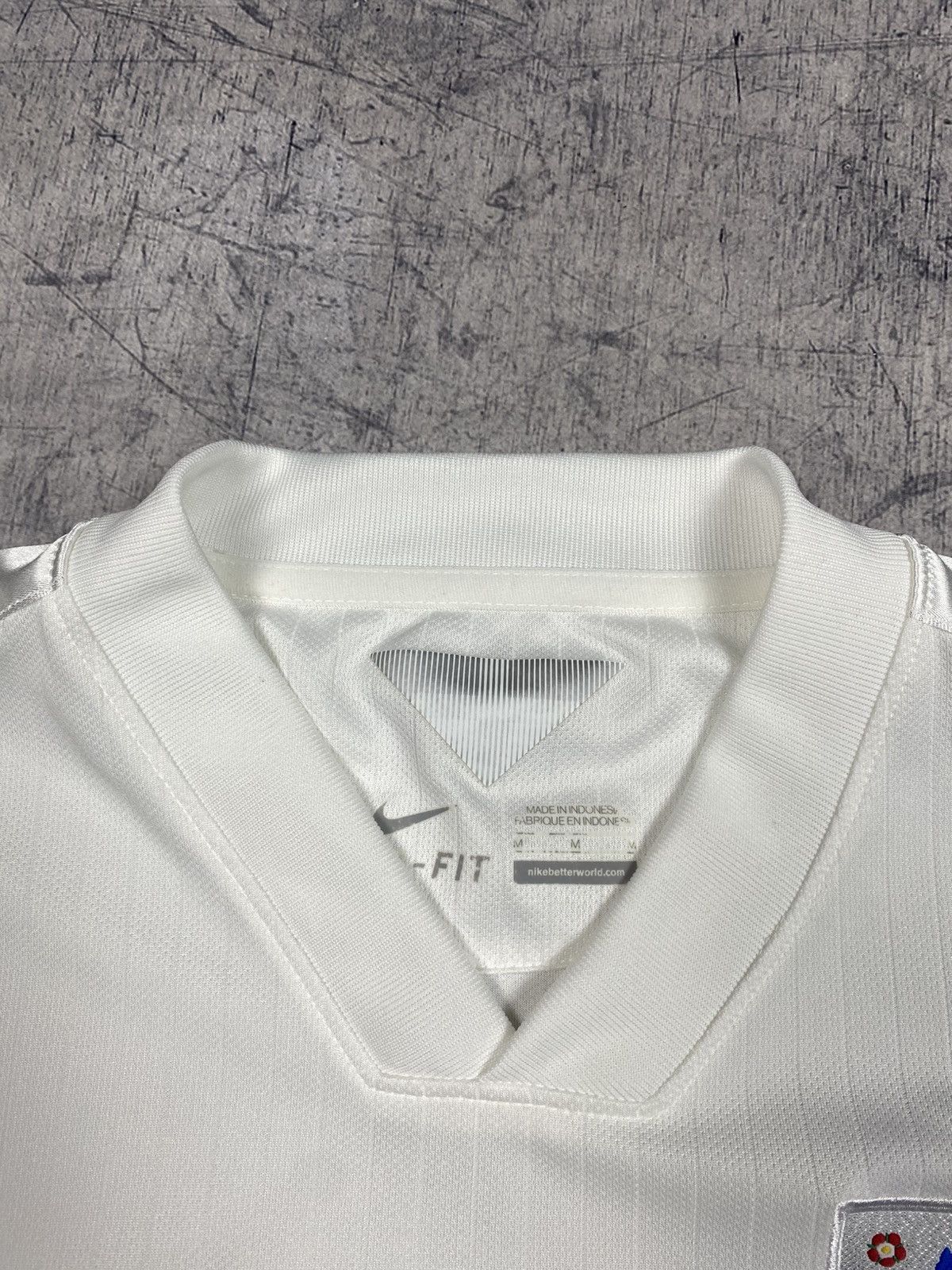 Nike Nike England 2014 World Cup Home Football Jersey Size US M / EU 48-50 / 2 - 10 Thumbnail