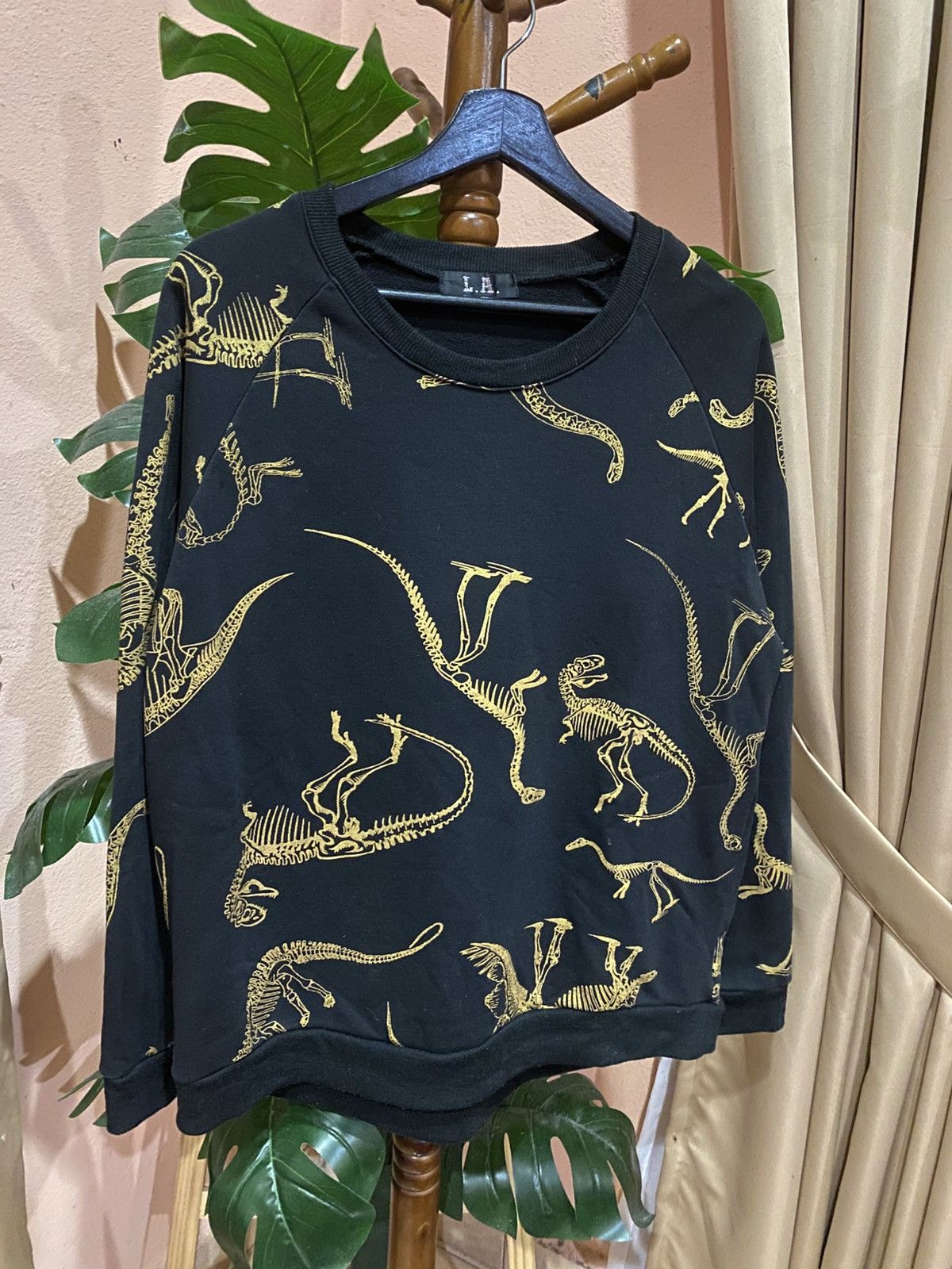 Other L.A. Dinosaur Fossil Print Sweatshirt - Black & Gold Graphic Size US M / EU 48-50 / 2 - 3 Thumbnail