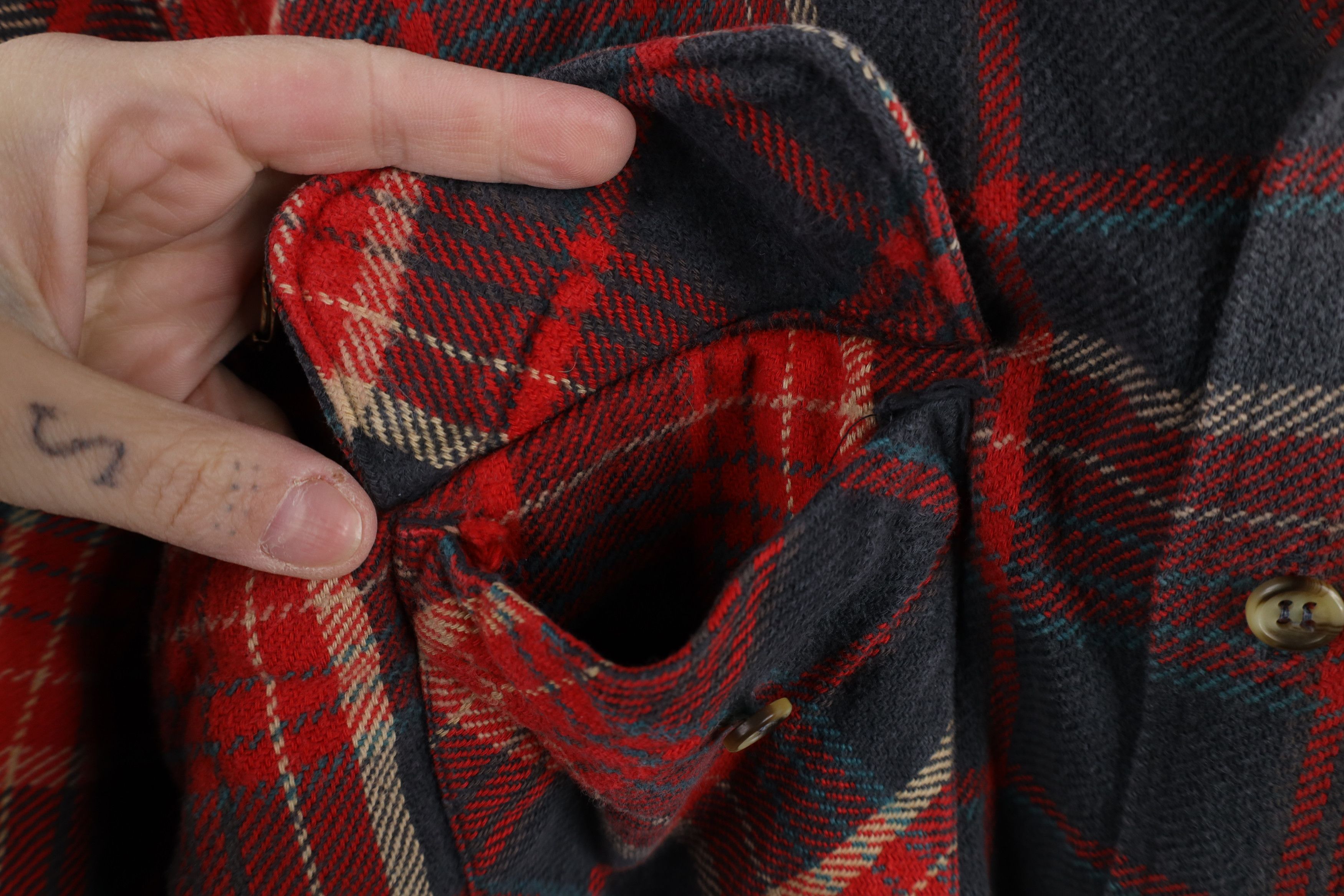 Vintage Vintage 70s Streetwear Heavyweight Button Shirt Plaid Size US L / EU 52-54 / 3 - 6 Thumbnail