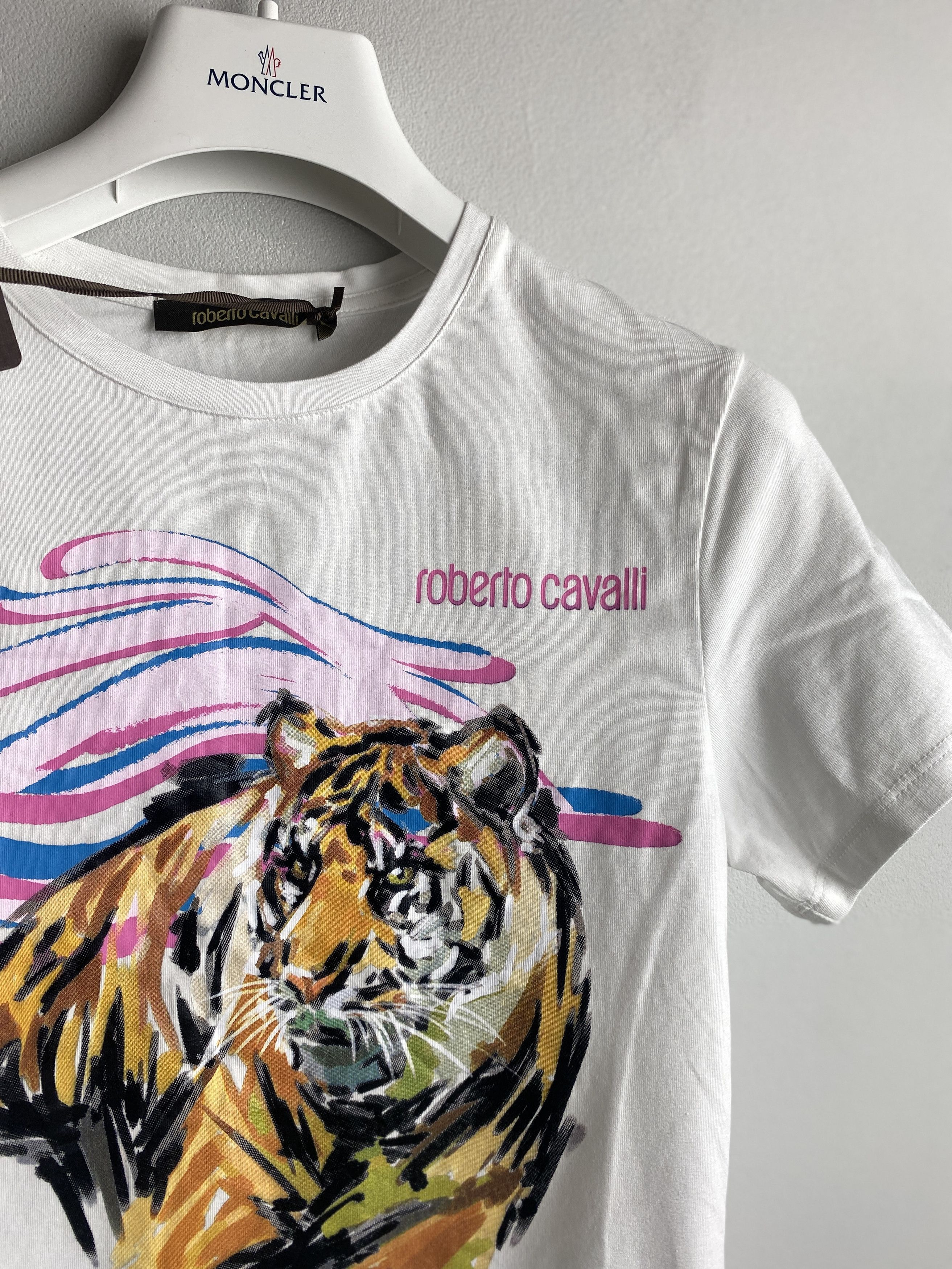 Roberto Cavalli Roberto Cavalli tiger print t-shirt tee Size M / US 6-8 / IT 42-44 - 2 Thumbnail
