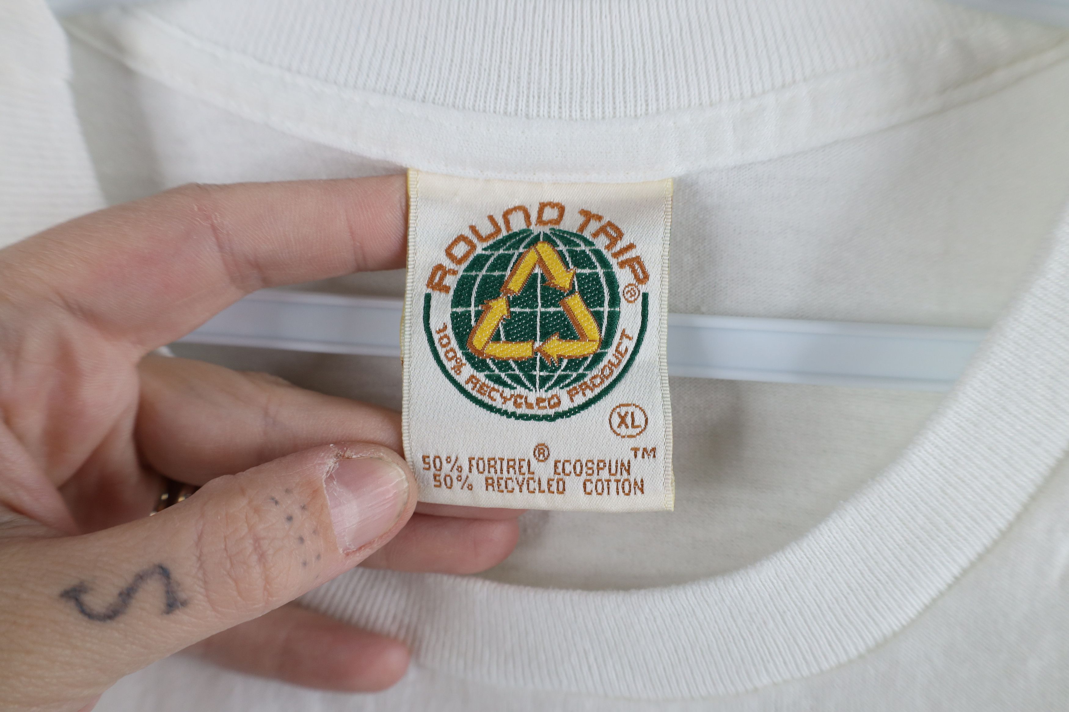 Vintage Vintage 90s Streetwear Recycling Trash T-Shirt White USA Size US XL / EU 56 / 4 - 7 Thumbnail