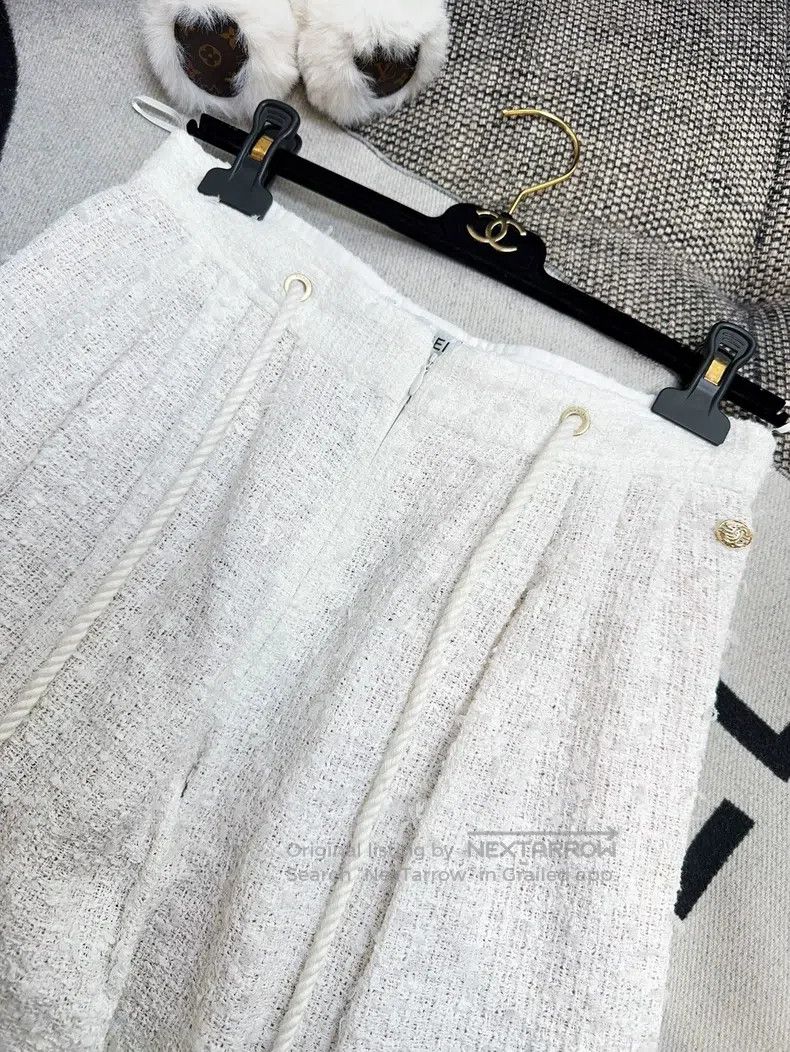 Chanel Chanel Early spring white tweed knitted wide-leg trousers Size 24" / US 00 / IT 34 - 4 Thumbnail