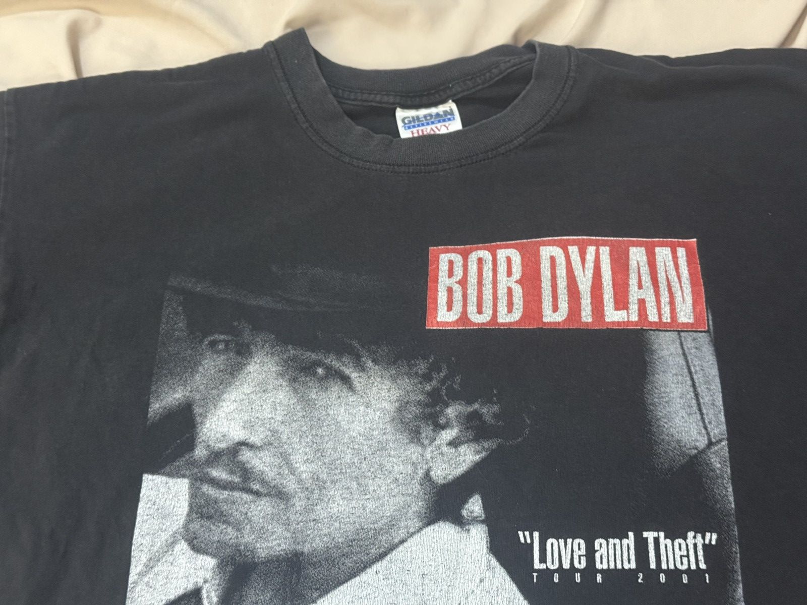 Vintage Vintage 00s Bob Dylan Love and Theft 2001 Tour T Shirt Size US L / EU 52-54 / 3 - 4 Thumbnail