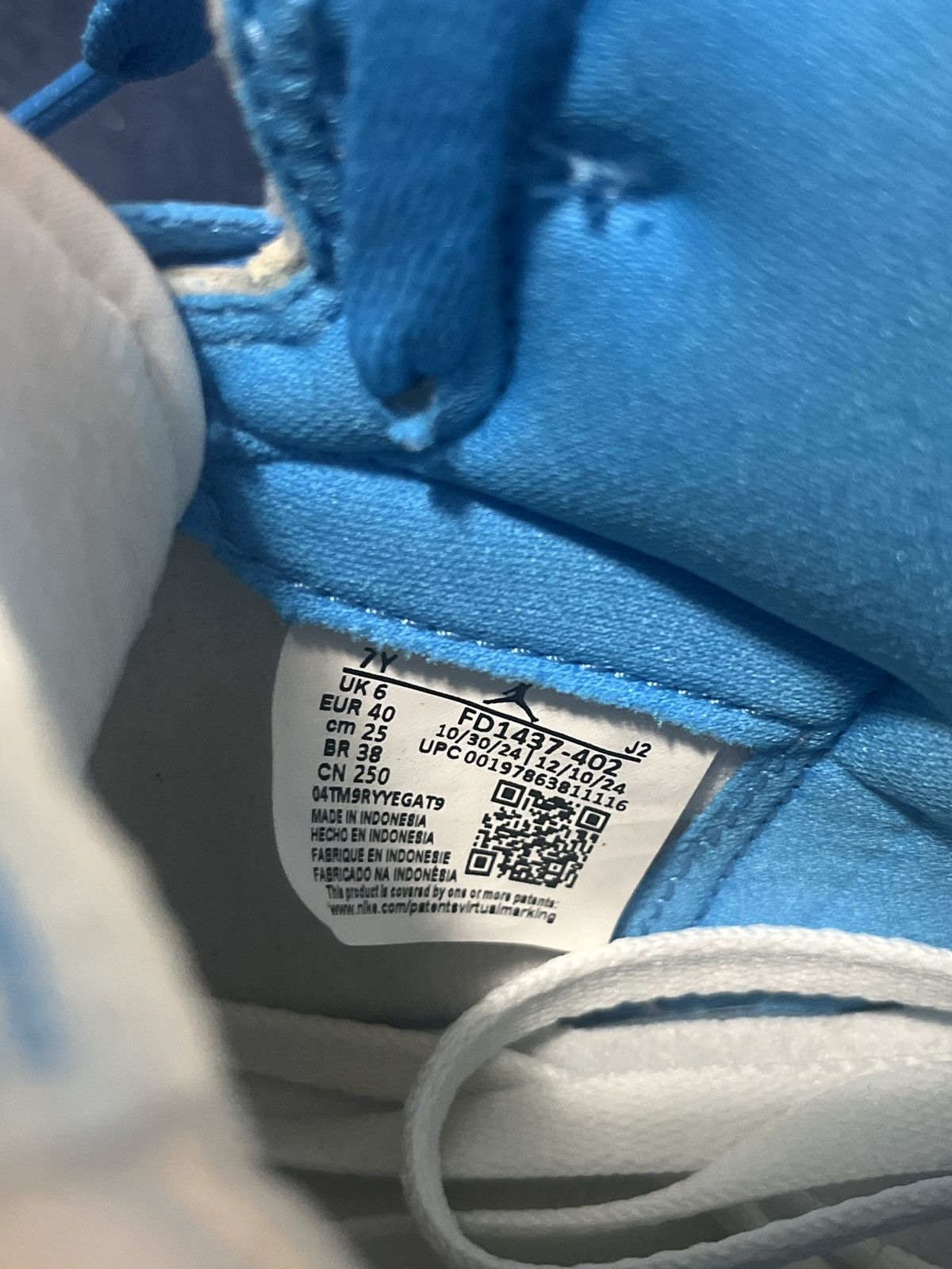 Jordan Brand Jordan 1 UNC Remastered Size US 7 / EU 40 - 6 Thumbnail