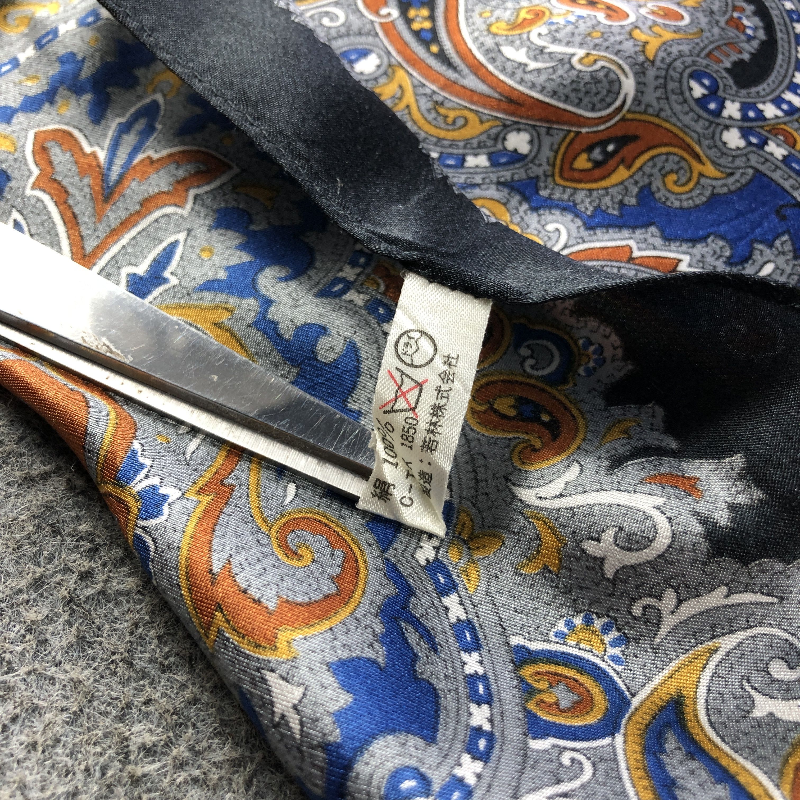 Japanese Brand Luxury Paisley Silk Scarf M1088 Size ONE SIZE - 4 Thumbnail
