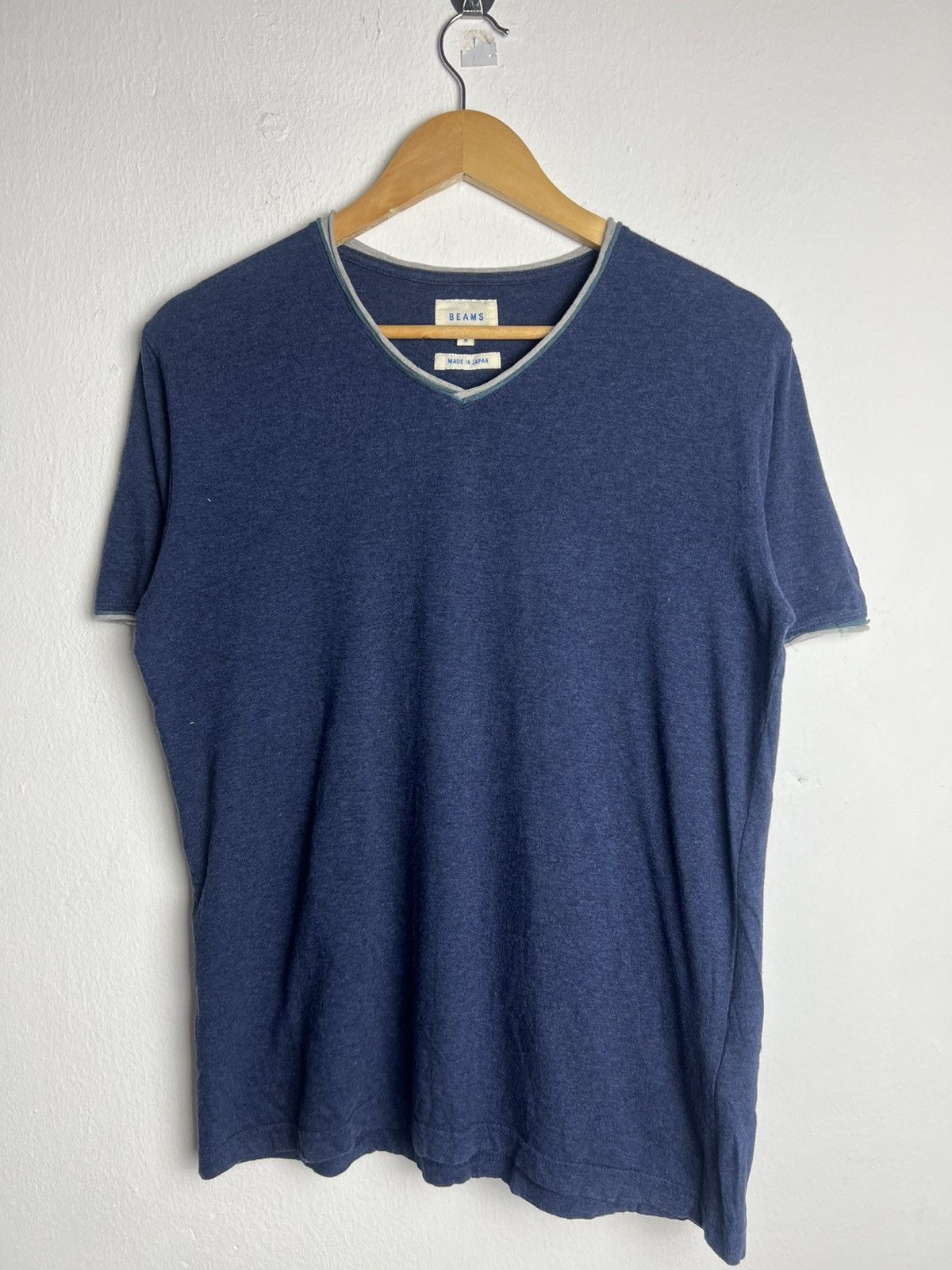 Beams Japan Beams Cut off V-Neck Japan T Shirt Size US S / EU 44-46 / 1 - 1 Thumbnail