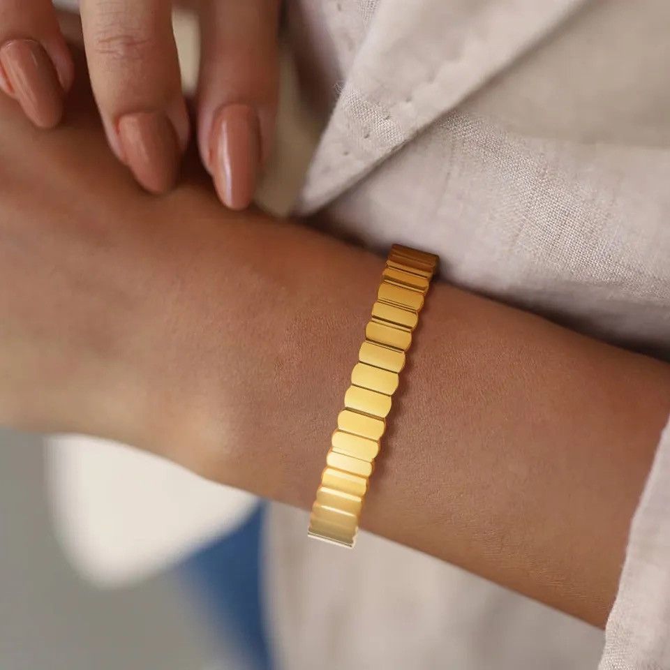 Other Chic Geometric Textured Bangle Bracelet Size ONE SIZE - 3 Thumbnail