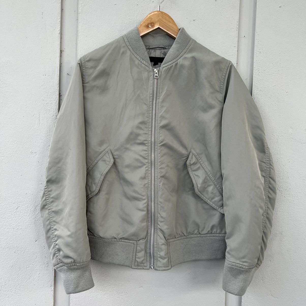 Japanese Brand × Uniqlo Uniqlo Women Bomber jacket Grey Size XL / US 12-14 / IT 48-50 - 1 Thumbnail