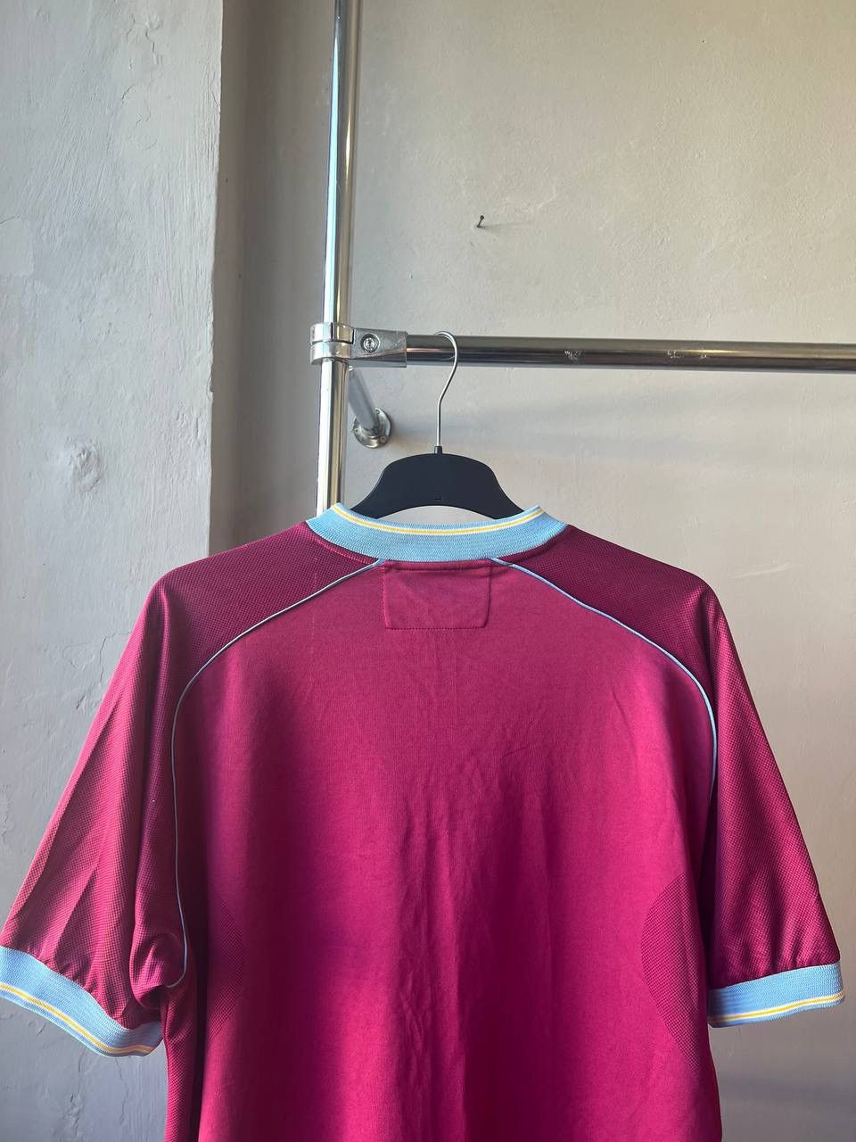 Diadora 2001/02 ASTON VILLA HOME SOCCER JERSEY FOOTBALL SHIRT SZ 44 Size US L / EU 52-54 / 3 - 13 Thumbnail