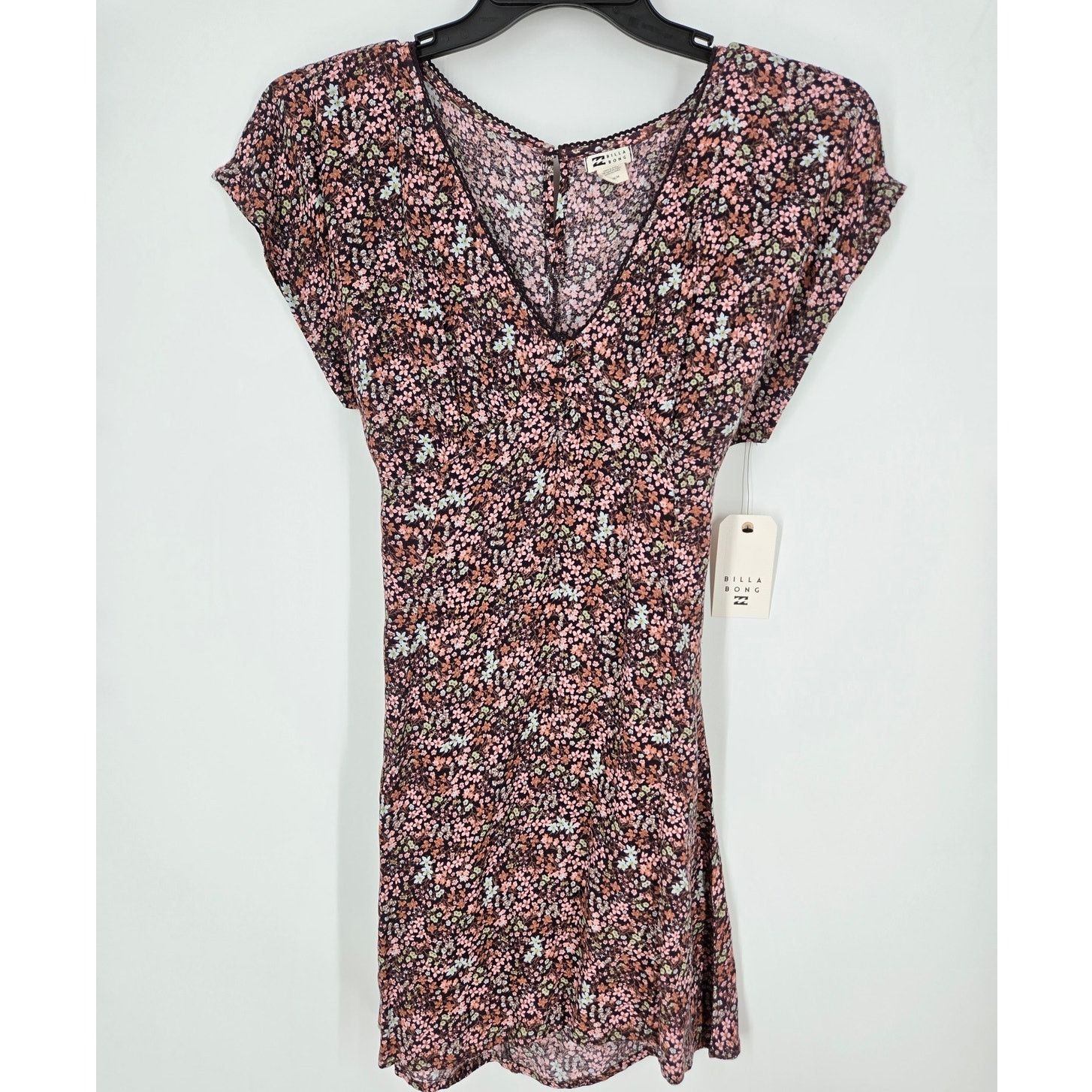 Billabong NWT Billabong Bright Skies Mini Dress Floral in Size M Size M / US 6-8 / IT 42-44 - 3 Thumbnail