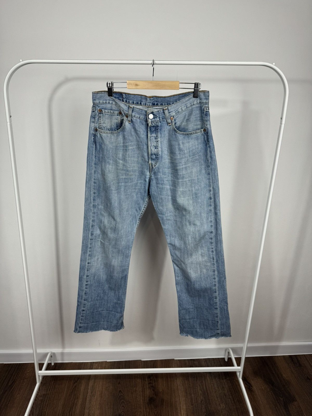 Levi's Vintage Levi’s 501 Straight Leg Jeans Light Wash Denim W32 Size US 32 / EU 48 - 9 Thumbnail