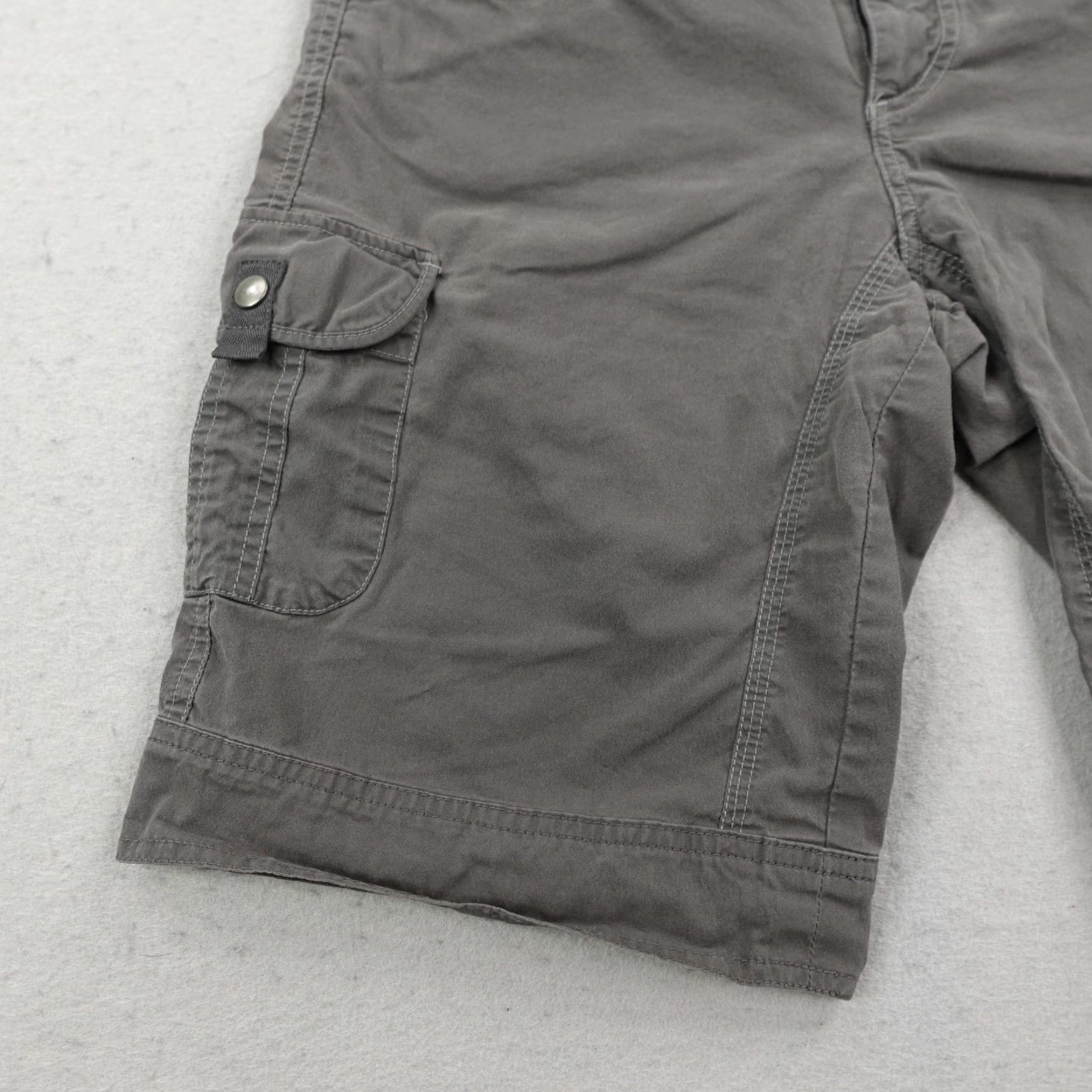 Vintage VINTAGE Kuhl Cargo Shorts Womens 10 Gray Outdoor Hiking Stretch Brief Patina Dye 11" Inseam Womens Size 32" / US 10 / IT 46 - 3 Thumbnail