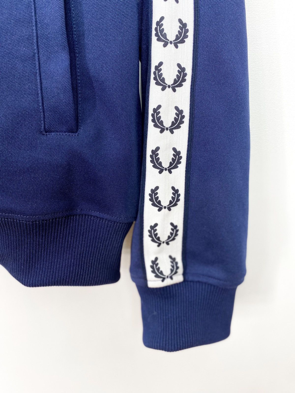Fred Perry Fred perry taped track zip hoodie size L Size US L / EU 52-54 / 3 - 8 Thumbnail