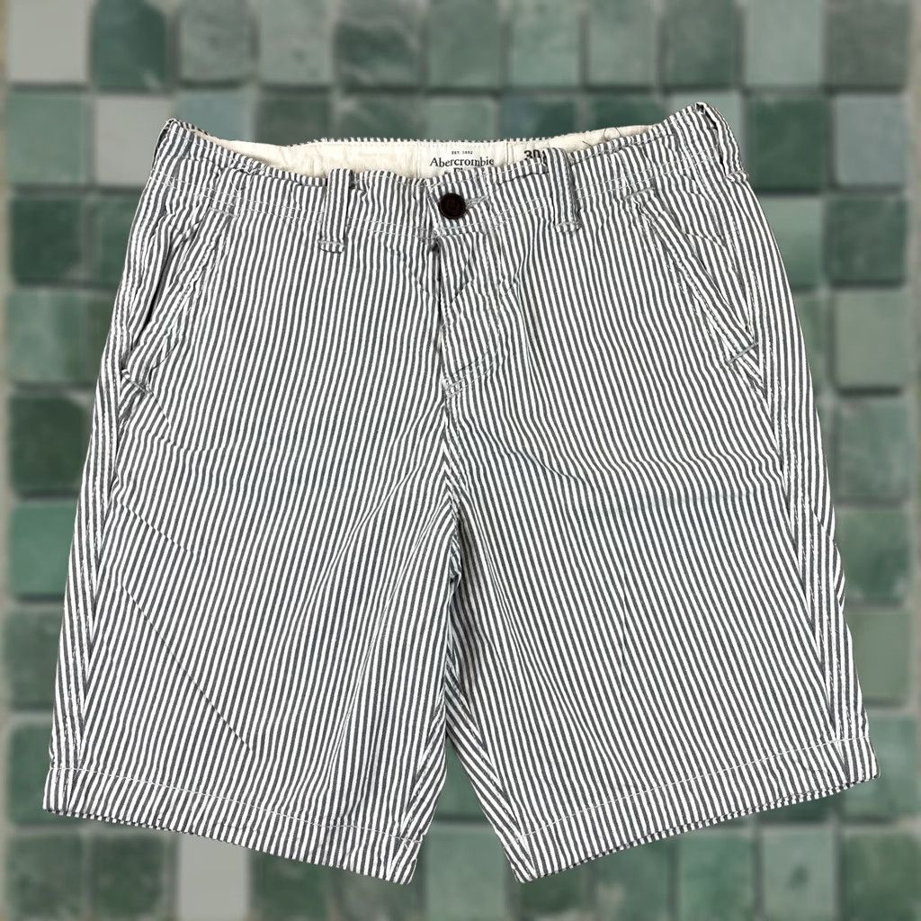 Abercrombie & Fitch Abercrombie & Fitch Shorts Mens 30 Gray Hickory Striped Button Fly Preppy 8" Size US 30 / EU 46 - 1 Thumbnail