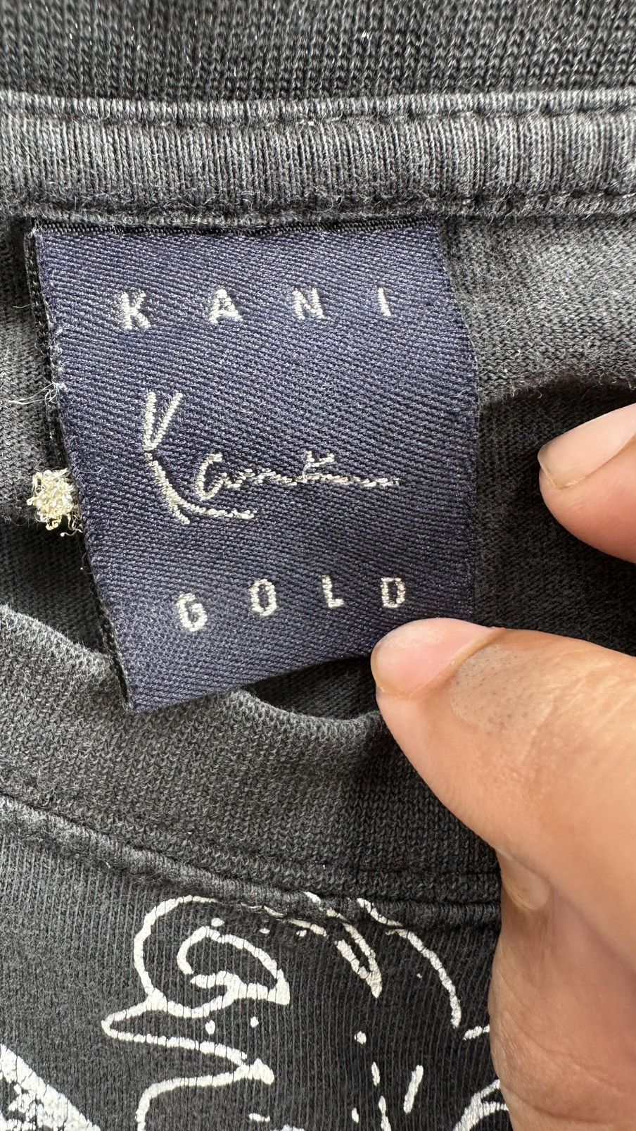 Karl Kani × Vintage VINTAGE Y2K KANI GOLD GRAPHIC PRINT TEE WELL FADED Size US XL / EU 56 / 4 - 4 Thumbnail