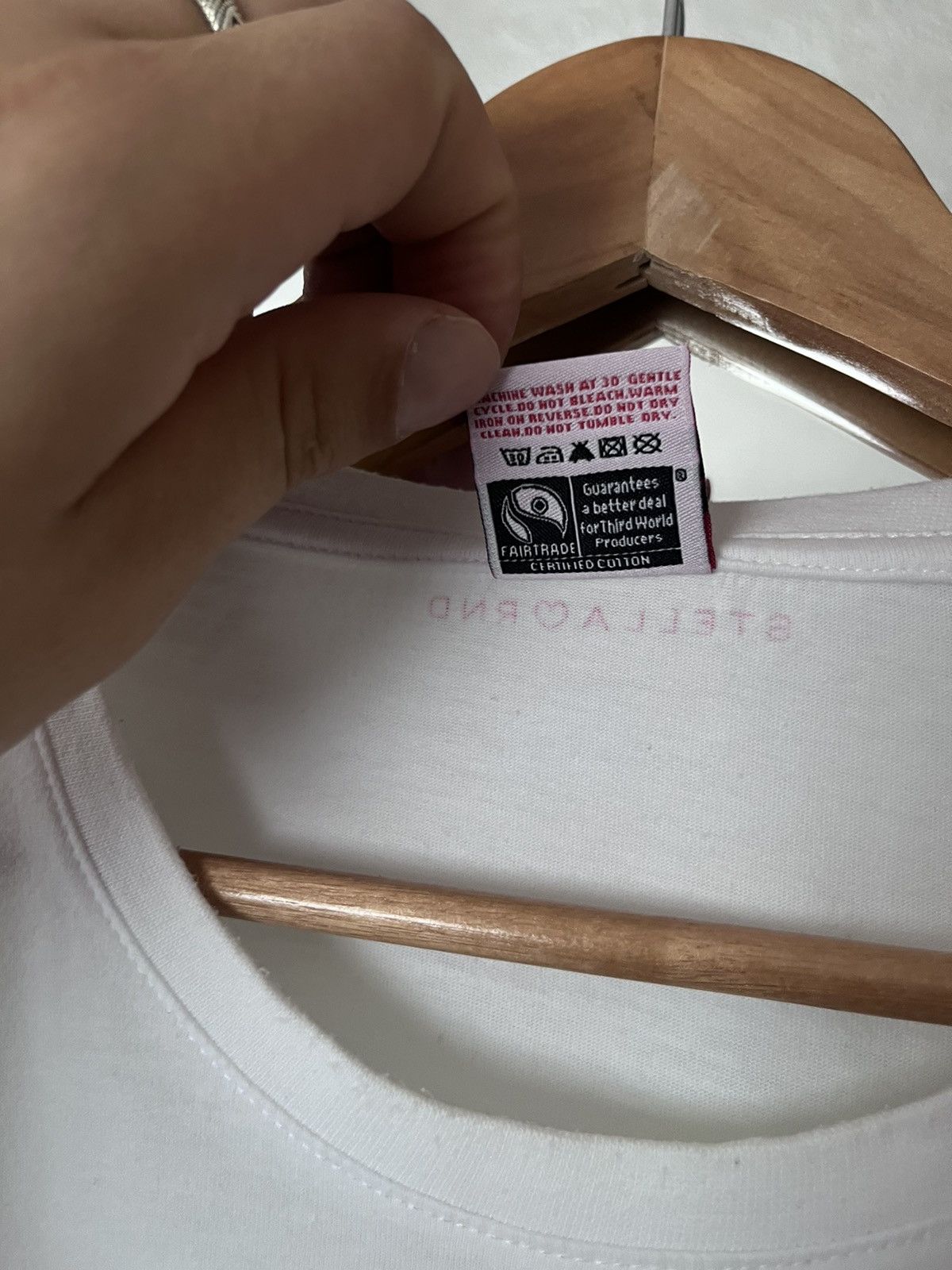 Vintage Comic Relief Stella McCartney David Bailey White Tee Size US L / EU 52-54 / 3 - 5 Thumbnail