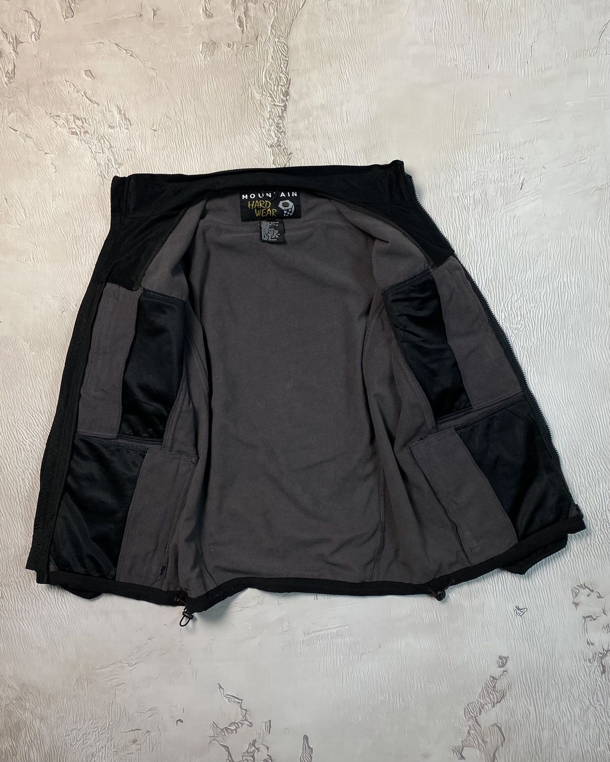 Mountain Hardwear Mountain Hardwear Y2K Gorpcore Black Logo Softshell jacket Size US L / EU 52-54 / 3 - 11 Thumbnail