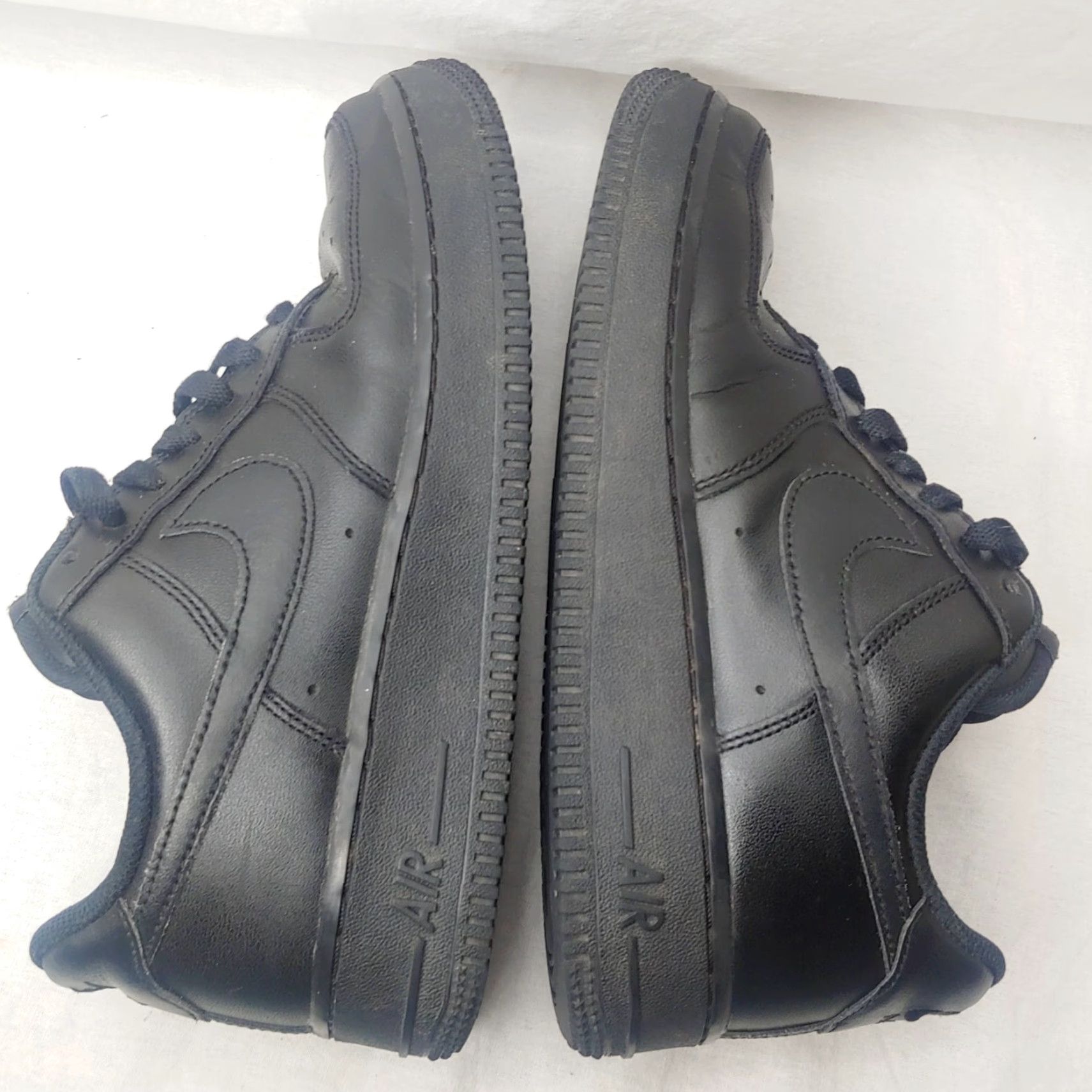 Nike Nike Air Force 1 Shoes Women 7.5 Black Low Top Sneaker Lace Up Athletic Comfort Size M / US 6-8 / IT 42-44 - 6 Thumbnail