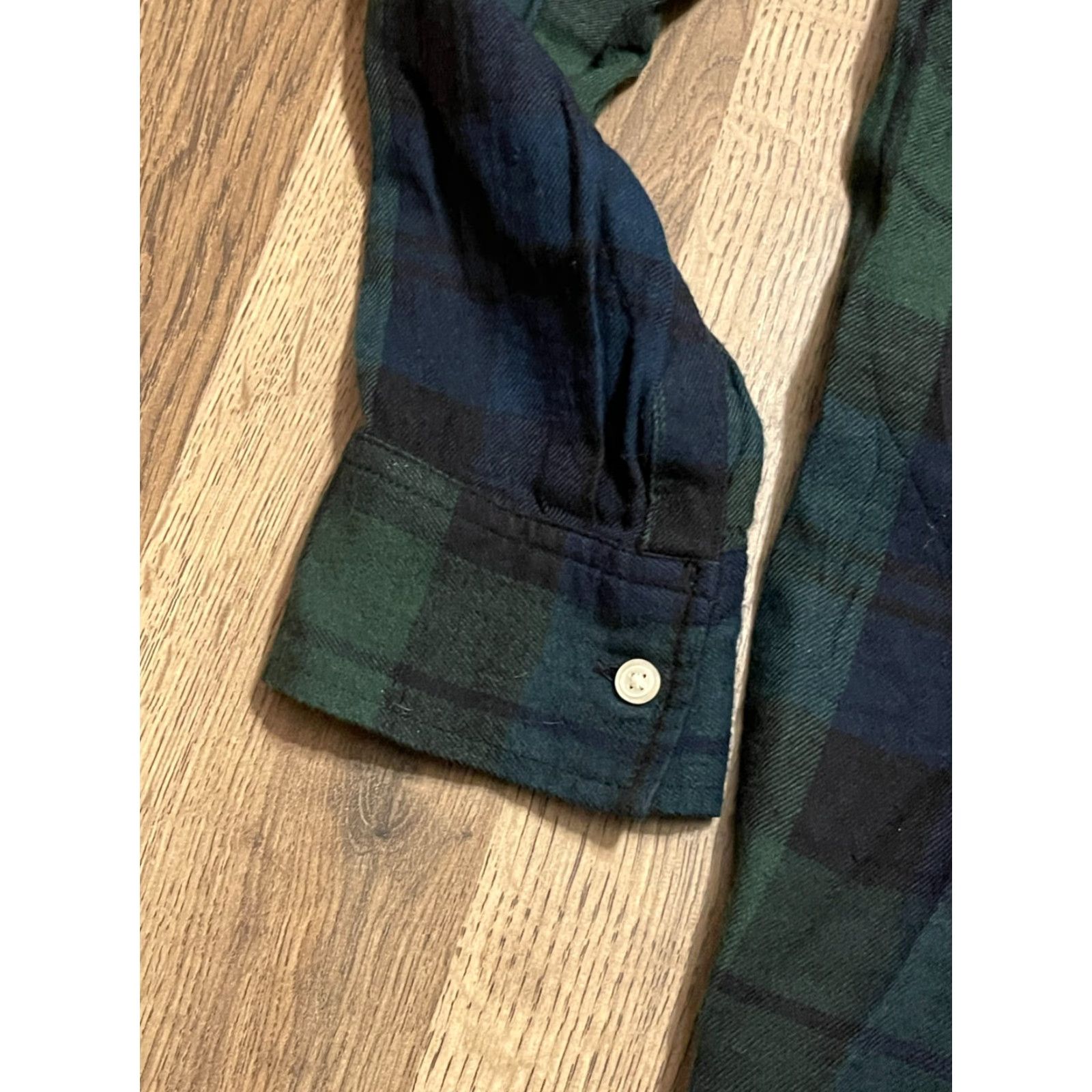 Gap Gap Shirt Women's Size Medium Green Black Plaid Button Up Long Sleeve - Casual Modern Button-Up Womens M Green Plaid Long Sleeve Shirt Size M / US 6-8 / IT 42-44 - 5 Thumbnail