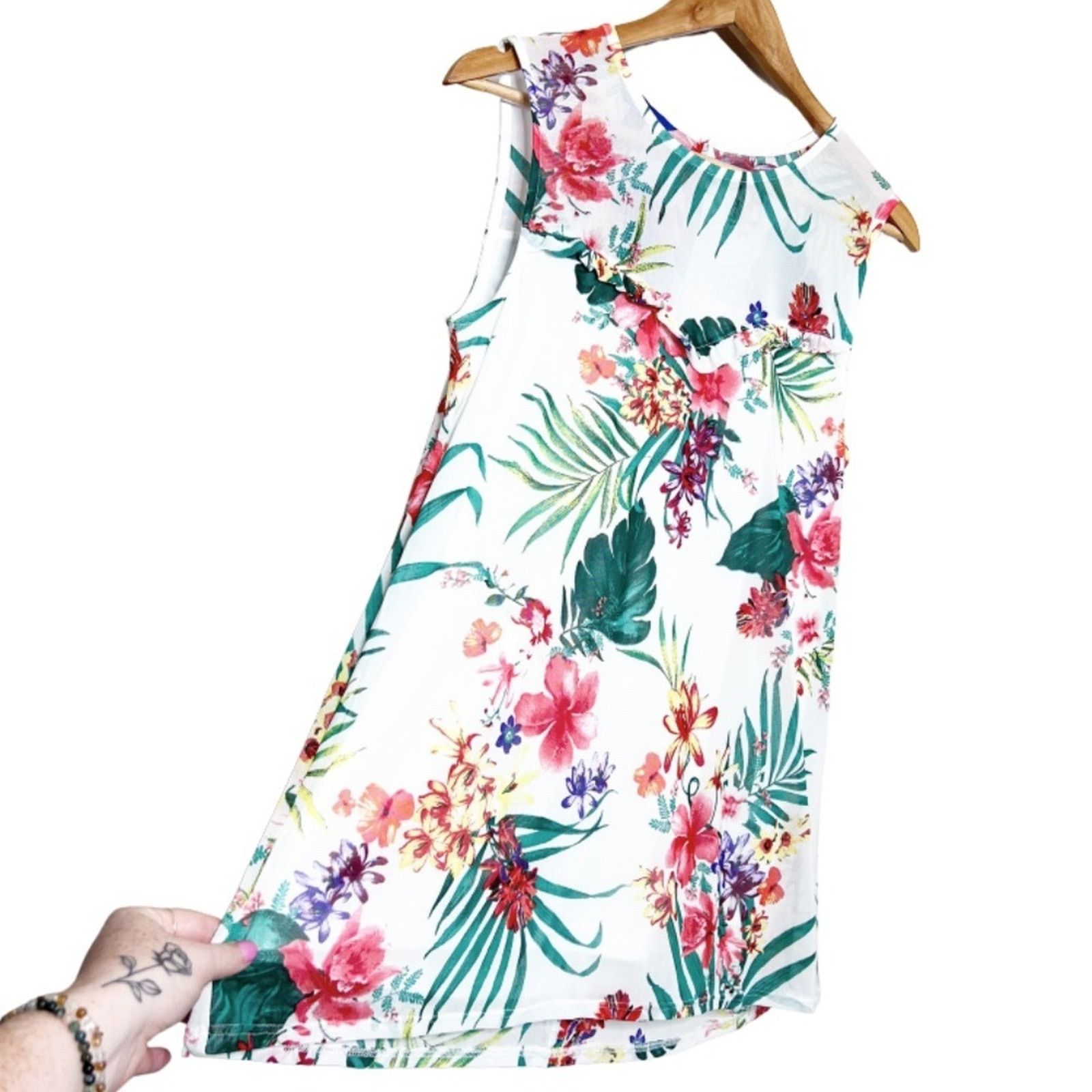 Apt. 9 New with Tag Women’s APT 9 Tropical Print Ruffle Tank Top Size M / US 6-8 / IT 42-44 - 3 Thumbnail