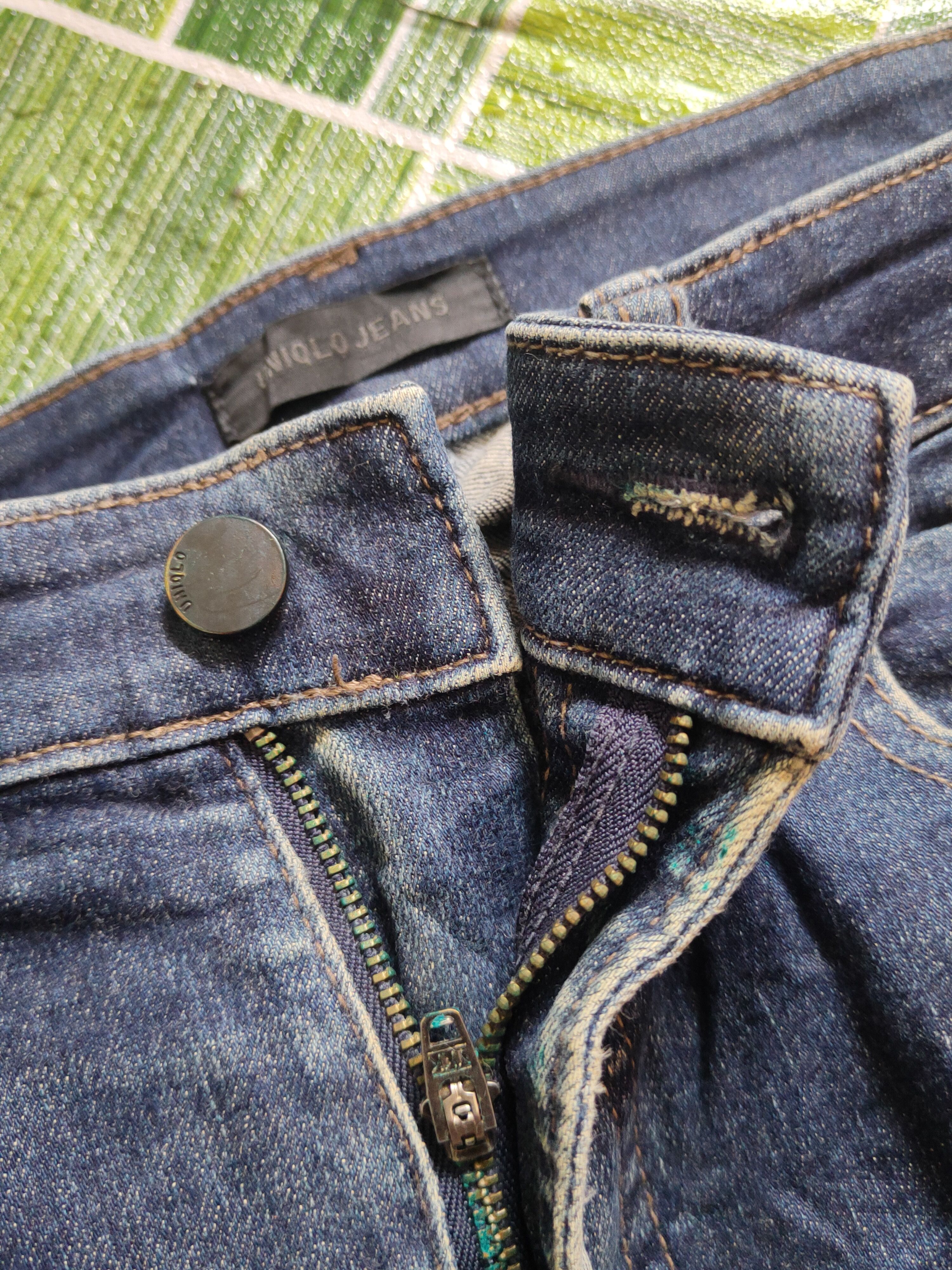 Japanese Brand Uniqlo Dark Blue Distressed Ripped Jeans #S2363 Size US 31 - 12 Thumbnail