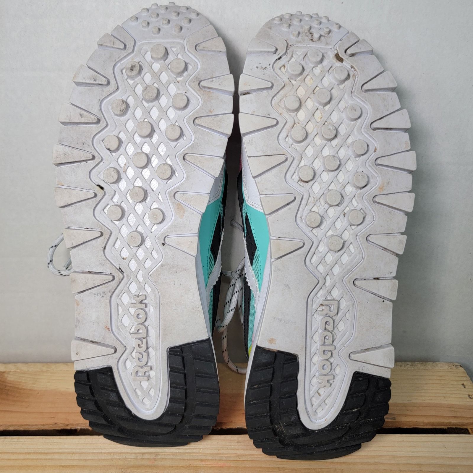 Reebok Reebok Women's Classic Nylon Sneakers - Size 10 Size US 10 / IT 40 - 5 Thumbnail