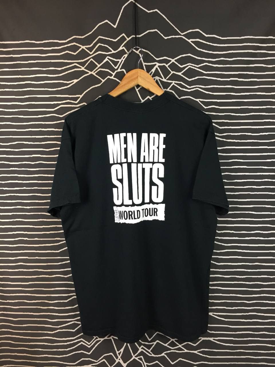 Vintage Vtg I've Been Spanked Men Are Sluts World Tour Novelty Tee Size US XL / EU 56 / 4 - 2 Thumbnail