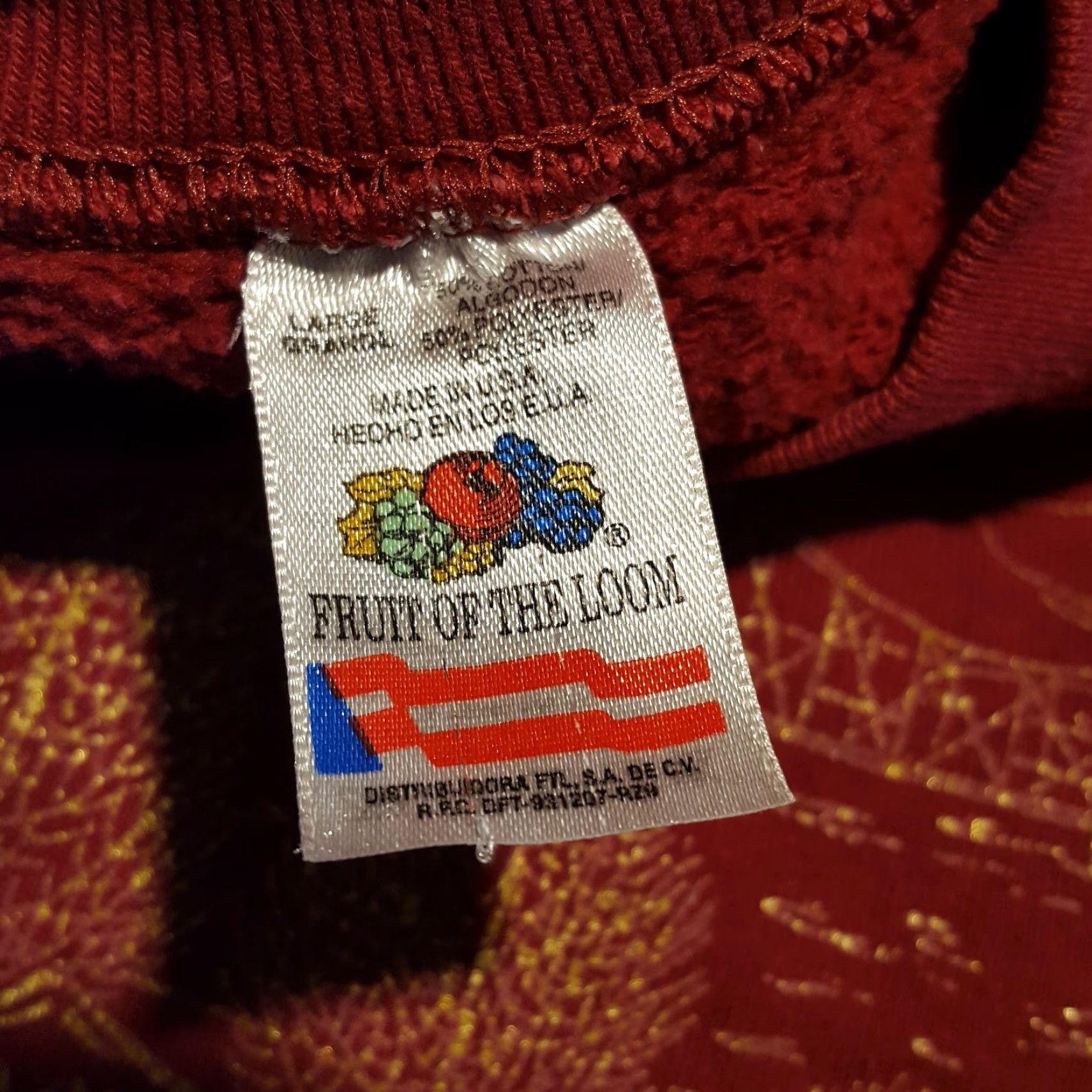 Fruit Of The Loom Vintage 90s Christmas Tree Size Medium Red Crewneck Pullover Holiday Sweatshirt Size US M / EU 48-50 / 2 - 6 Thumbnail