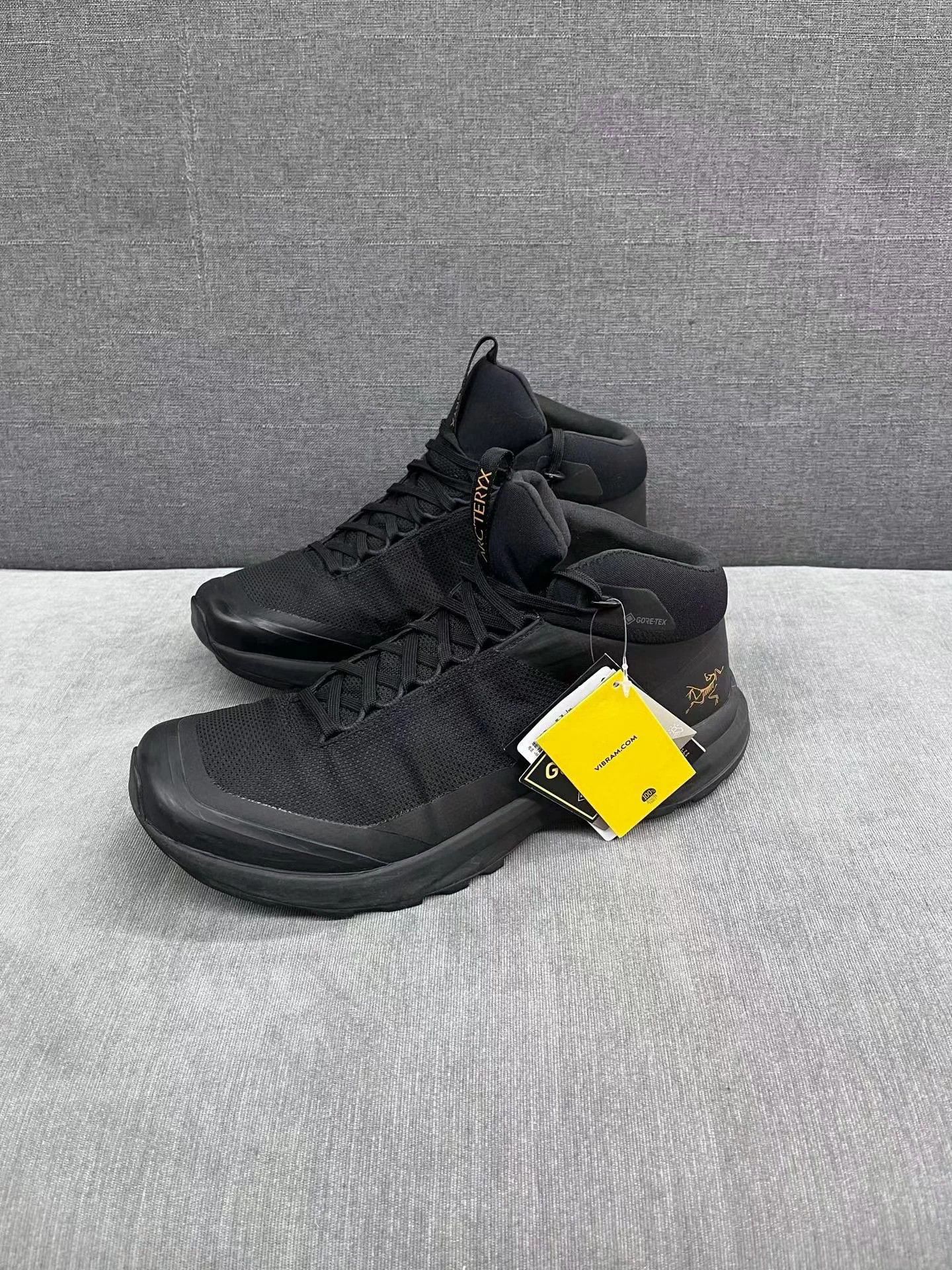 Arc'teryx Arcteryx Aerios FL 2 Mid Hiking Boots Black Gold 41.5 98New Size US 8.5 / EU 41-42 - 1 Thumbnail