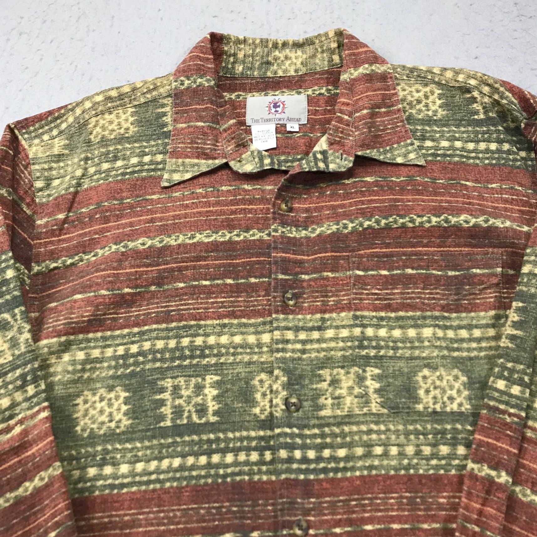 The Territory Ahead VINTAGE Territory Ahead Shirt Mens XL Red Geometric Aztec 90s Button-Up with Pockets Size US XL / EU 56 / 4 - 2 Thumbnail